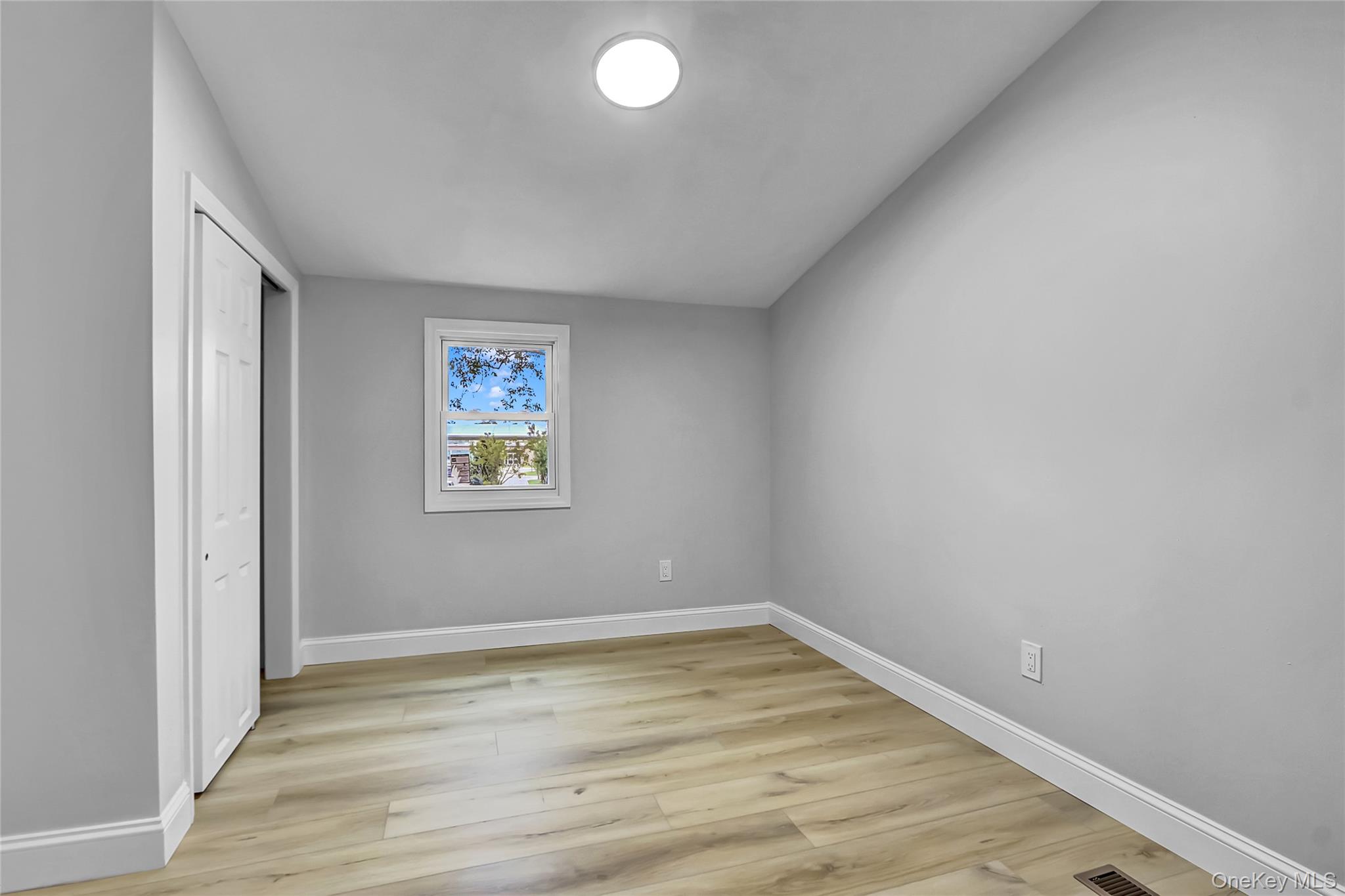 10 Hillman Place, Roosevelt, NY 11575