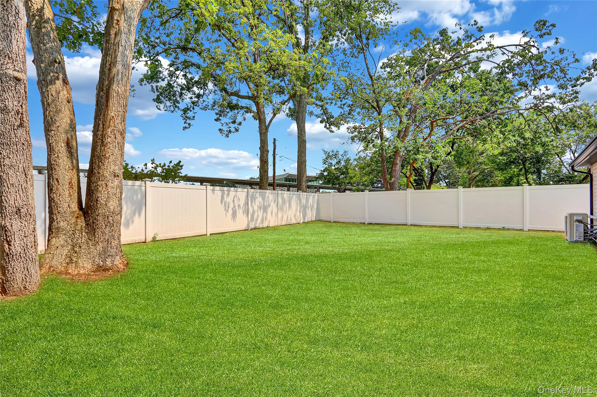 10 Hillman Place, Roosevelt, NY 11575