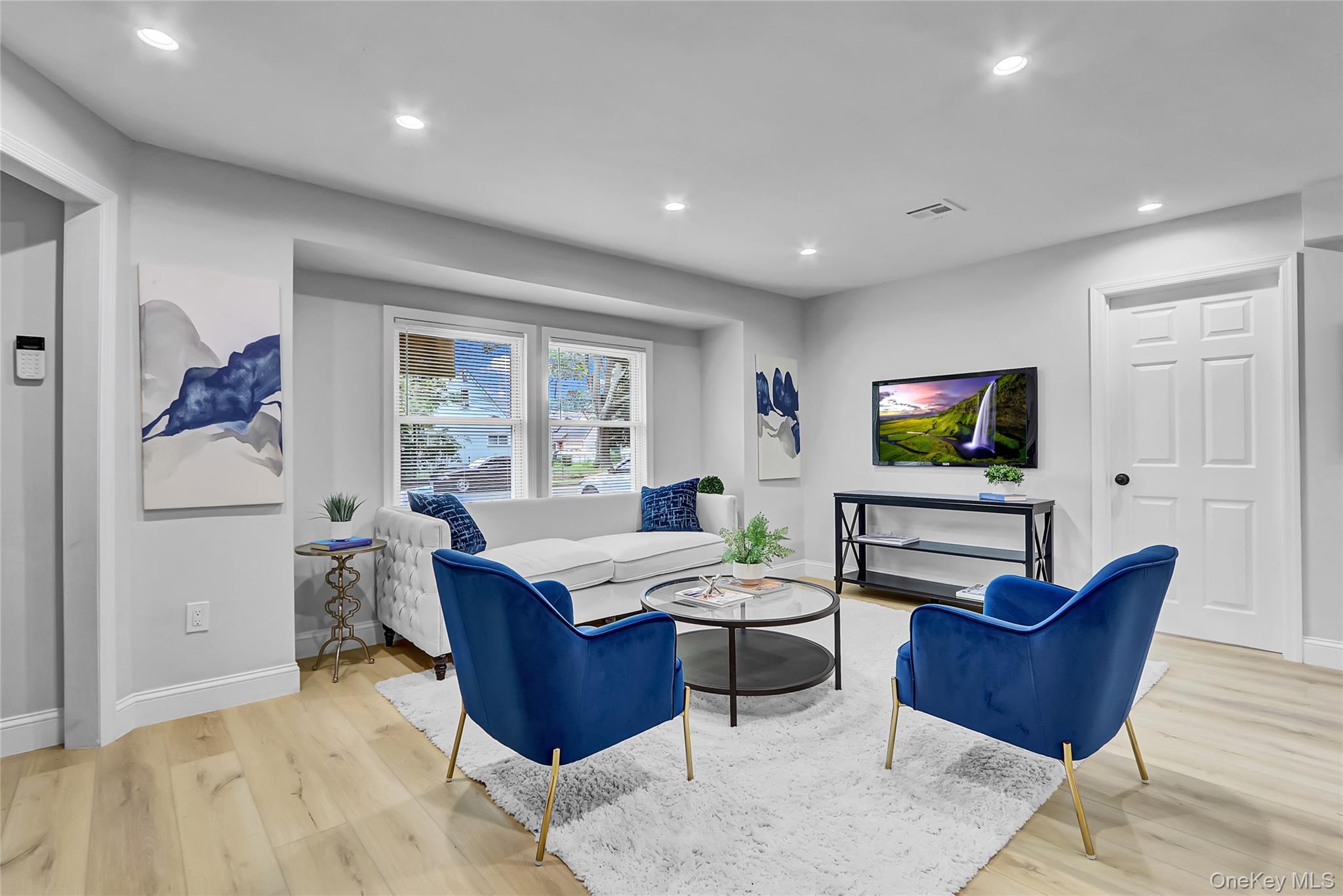 10 Hillman Place, Roosevelt, NY 11575