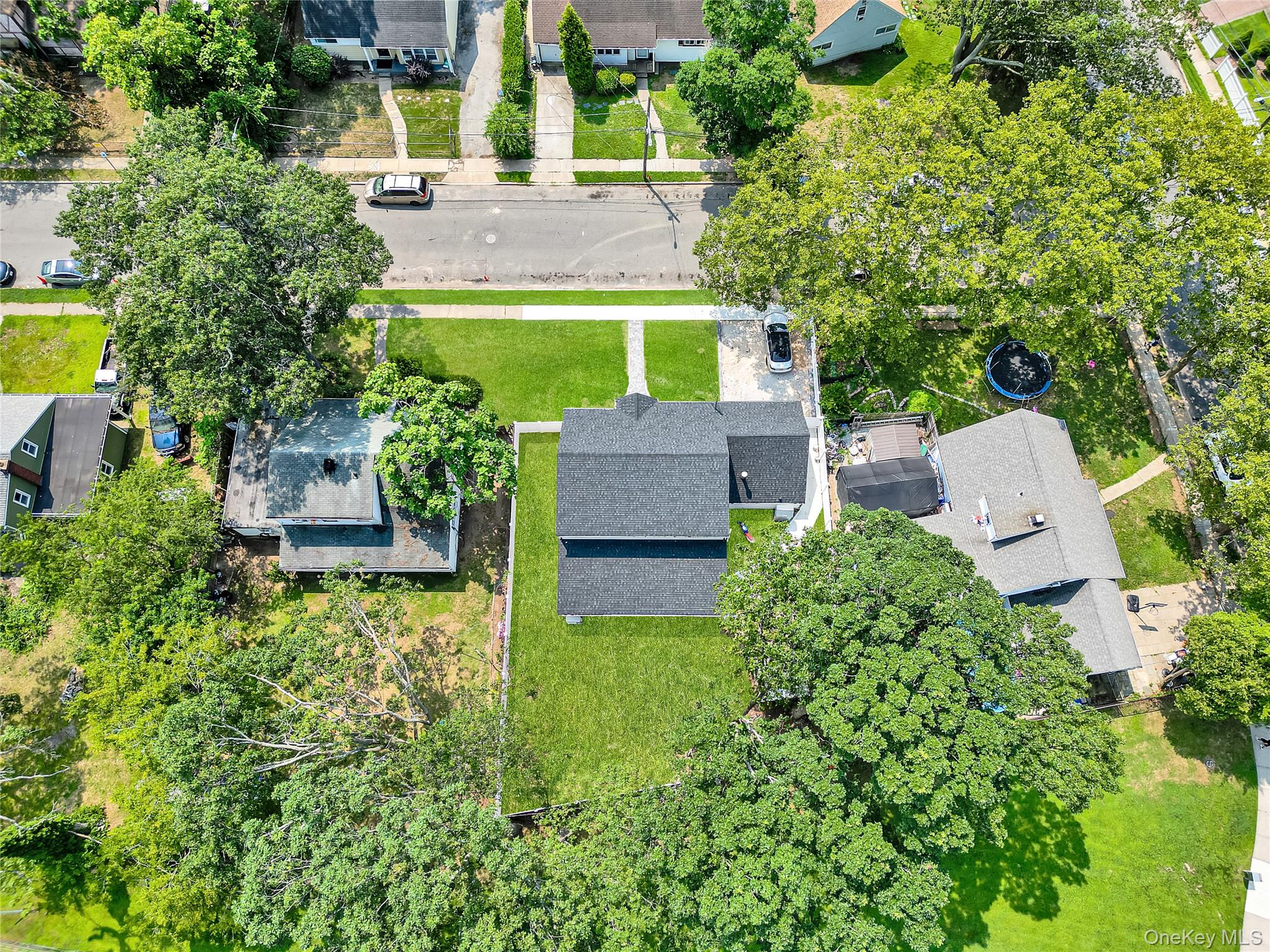 10 Hillman Place, Roosevelt, NY 11575