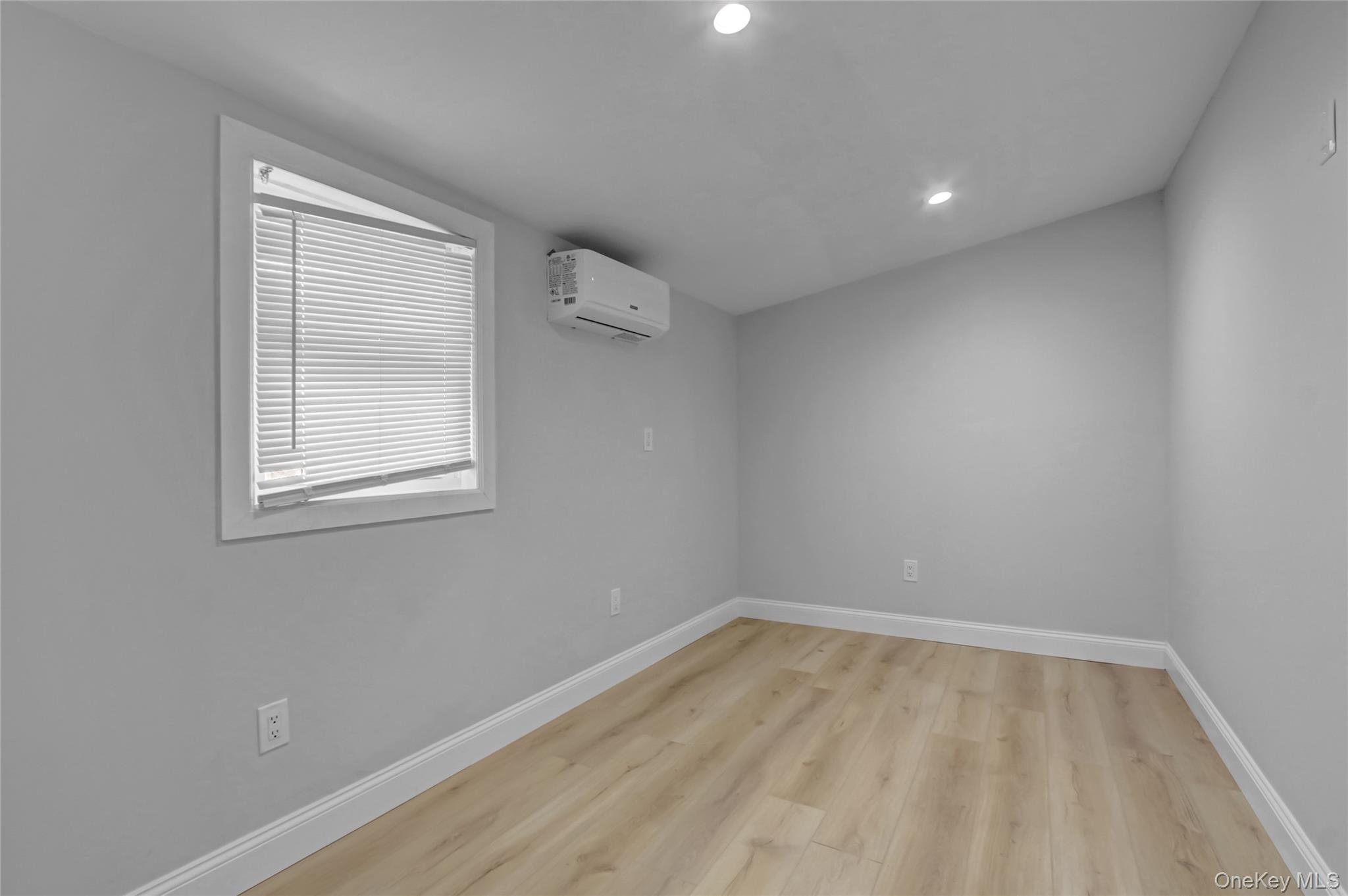 10 Hillman Place, Roosevelt, NY 11575