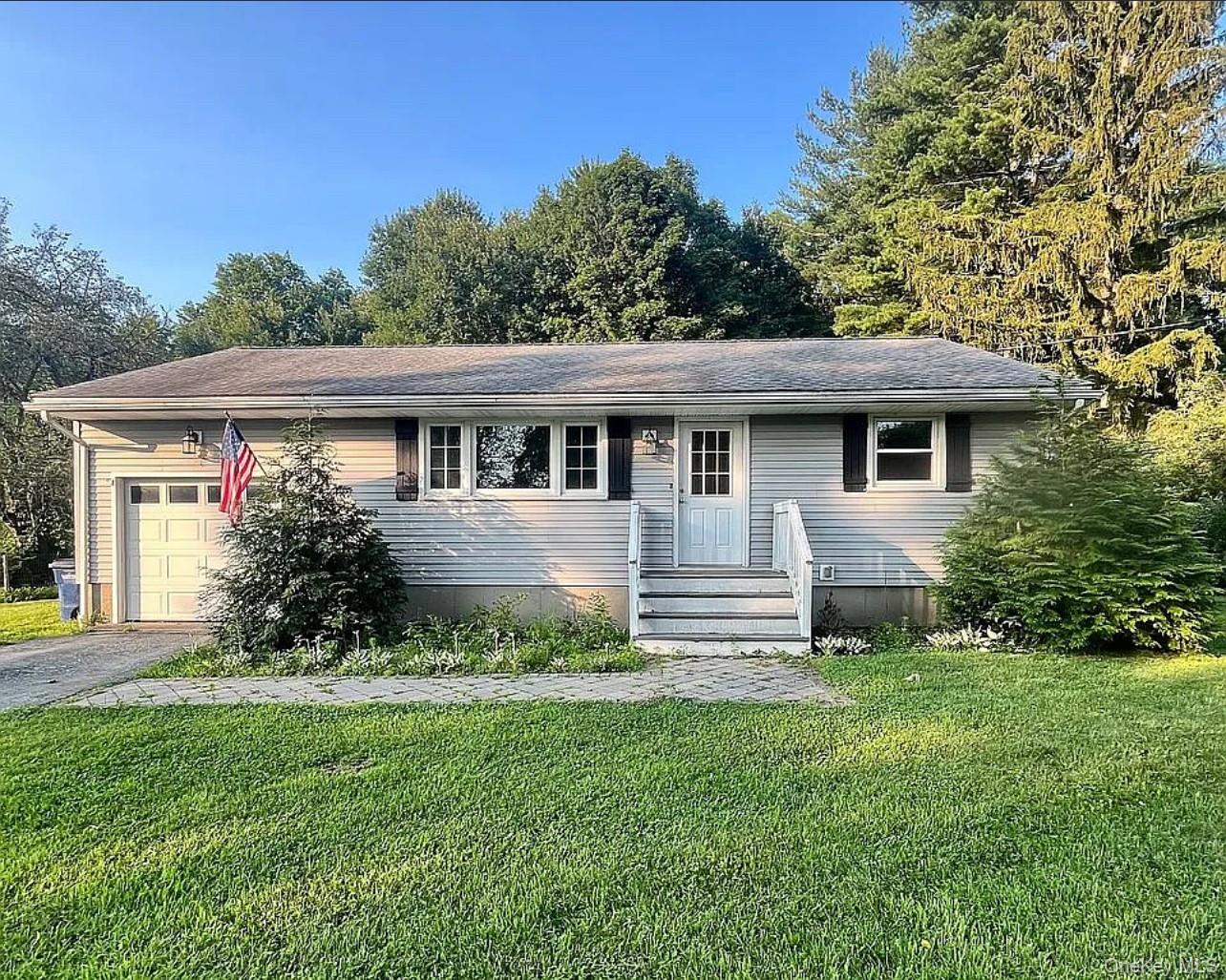 82 Rokeby Road, Red Hook, NY 12571