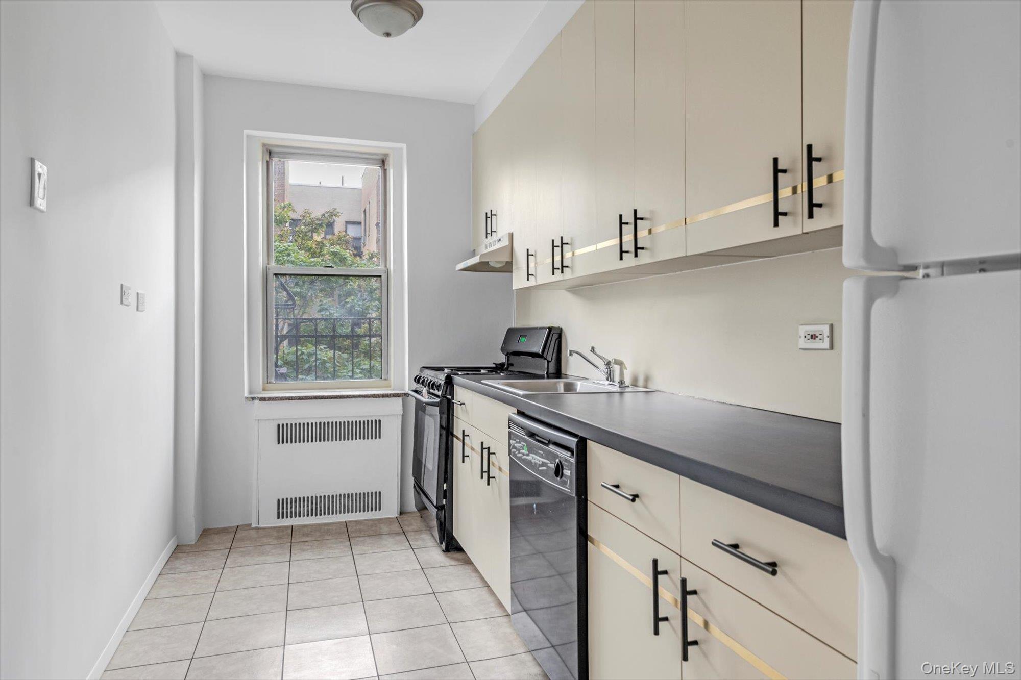1500 Ocean Parkway # 4M, Brooklyn, NY 11230
