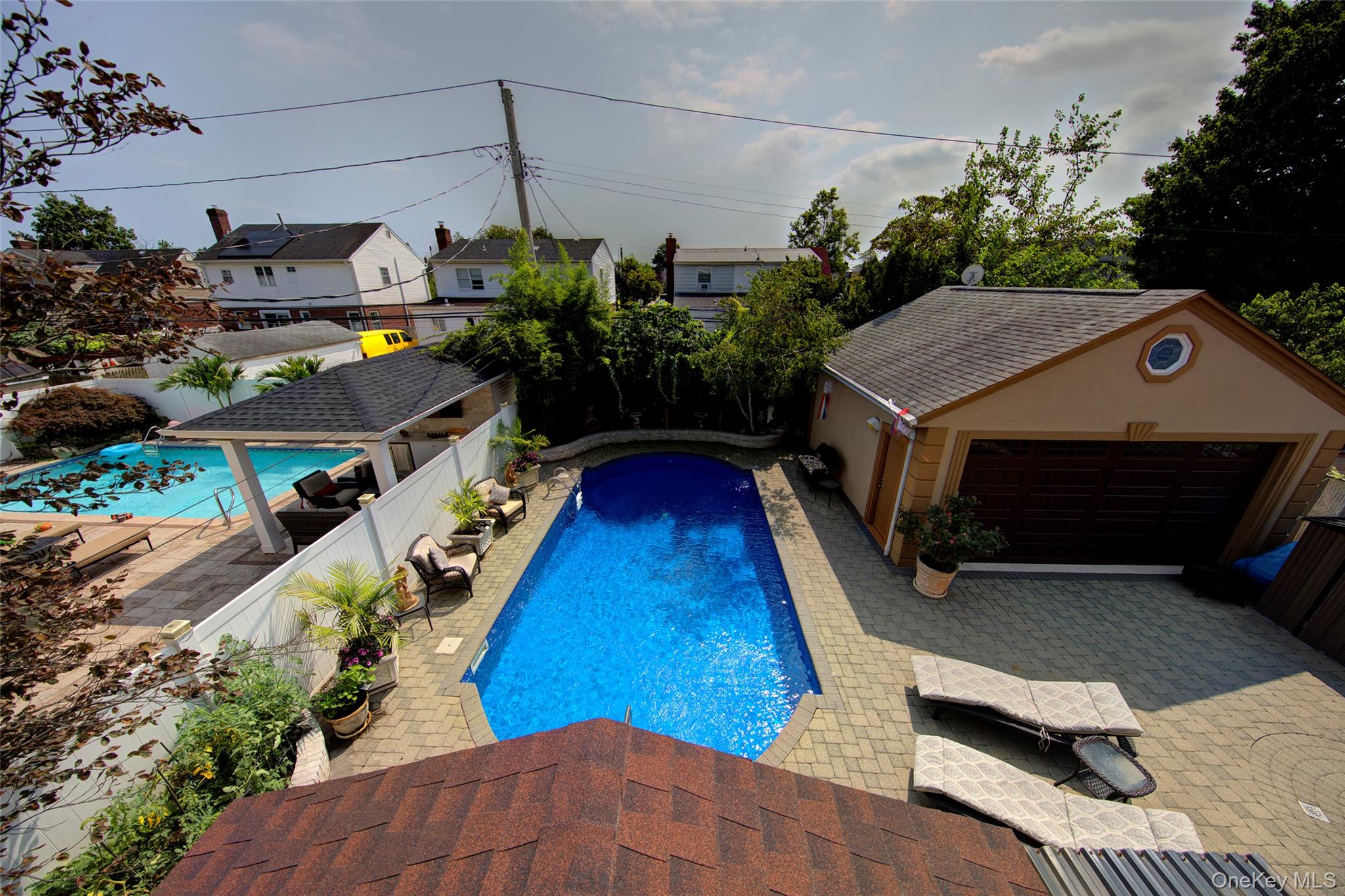 997 Glen Drive, Franklin Square, NY 11010