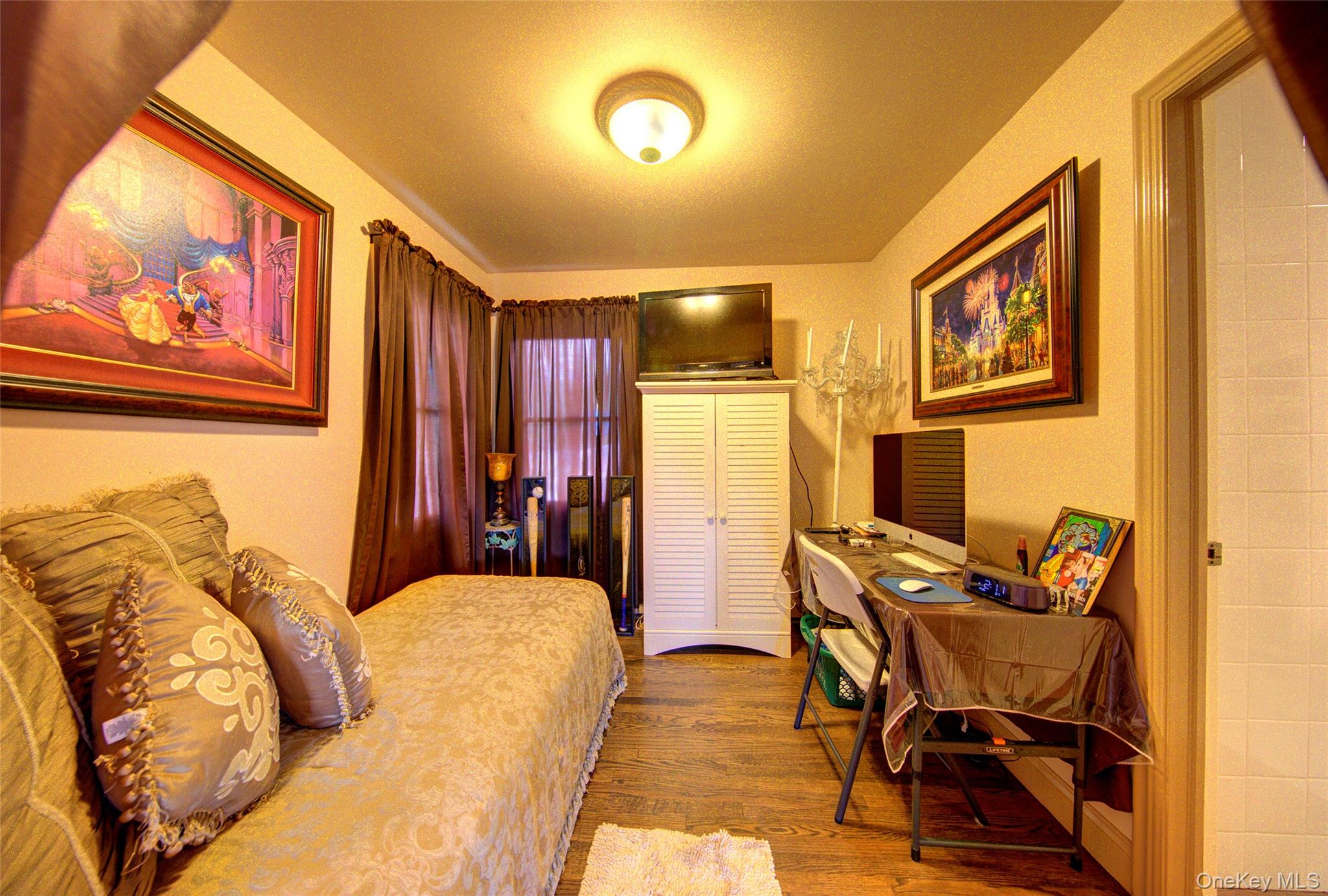 997 Glen Drive, Franklin Square, NY 11010