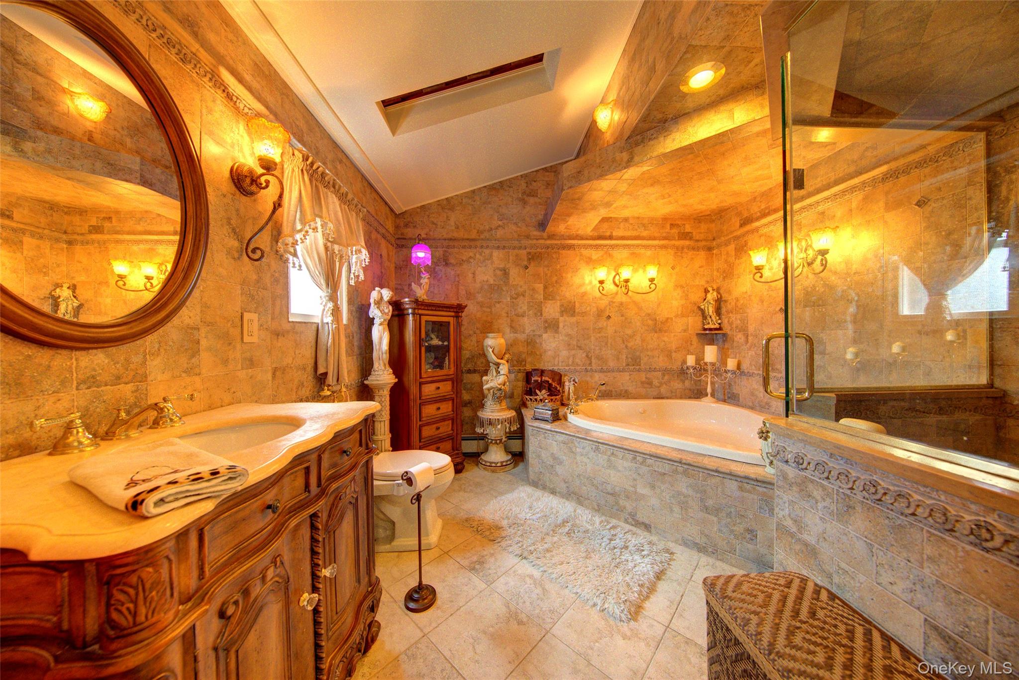 997 Glen Drive, Franklin Square, NY 11010