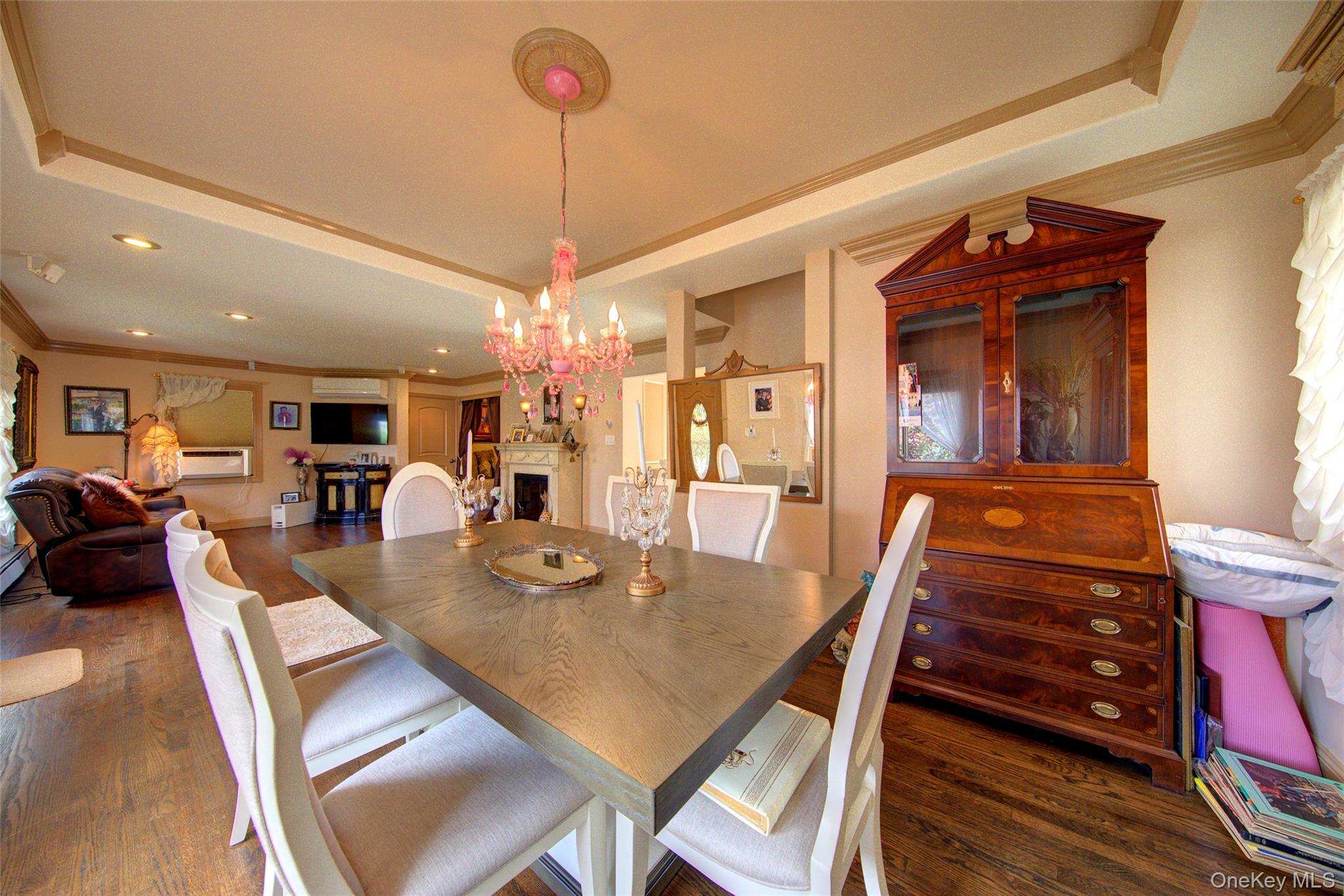 997 Glen Drive, Franklin Square, NY 11010