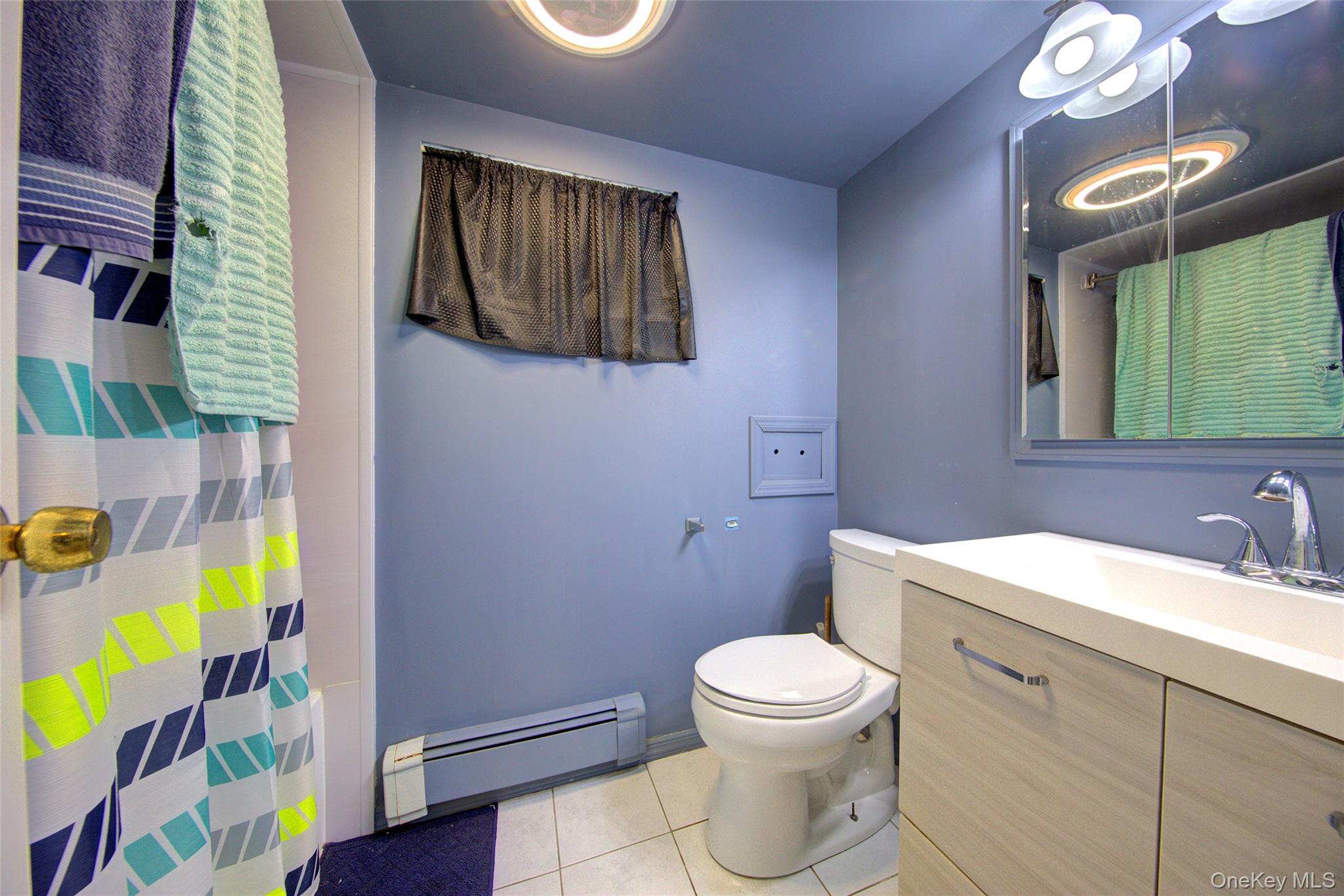 997 Glen Drive, Franklin Square, NY 11010