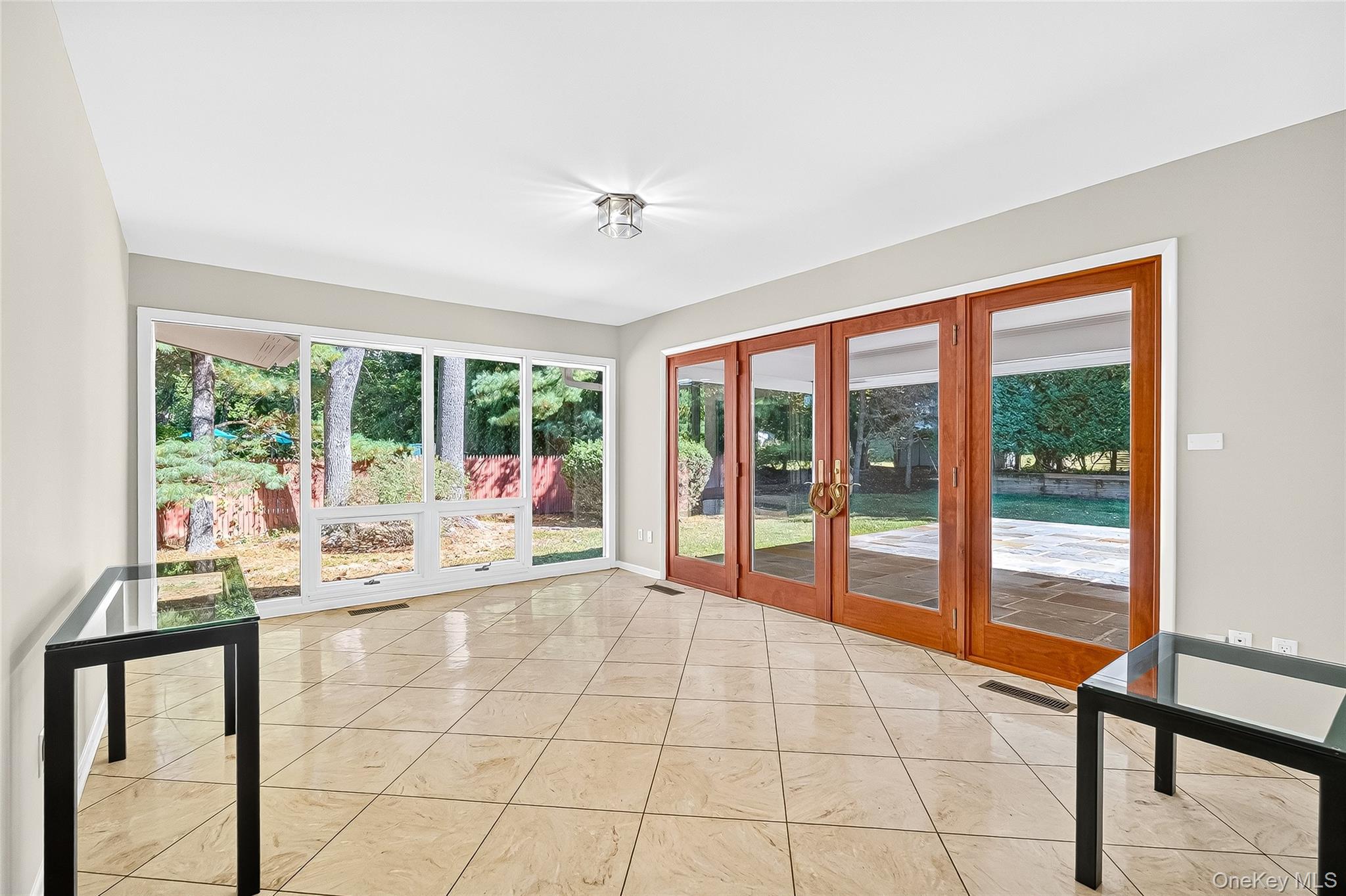 10 Barnaby Lane, Hartsdale, NY 10530