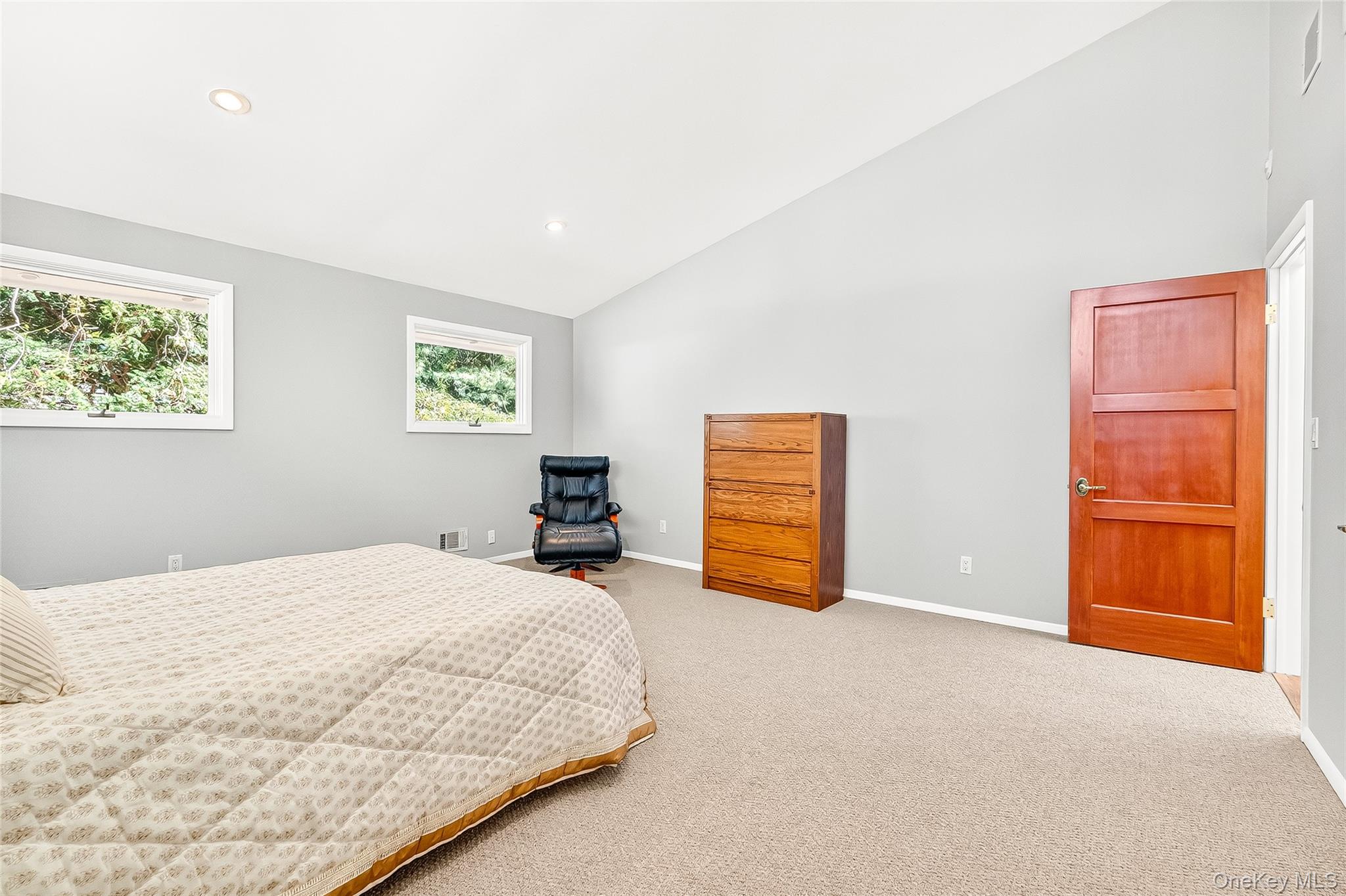 10 Barnaby Lane, Hartsdale, NY 10530