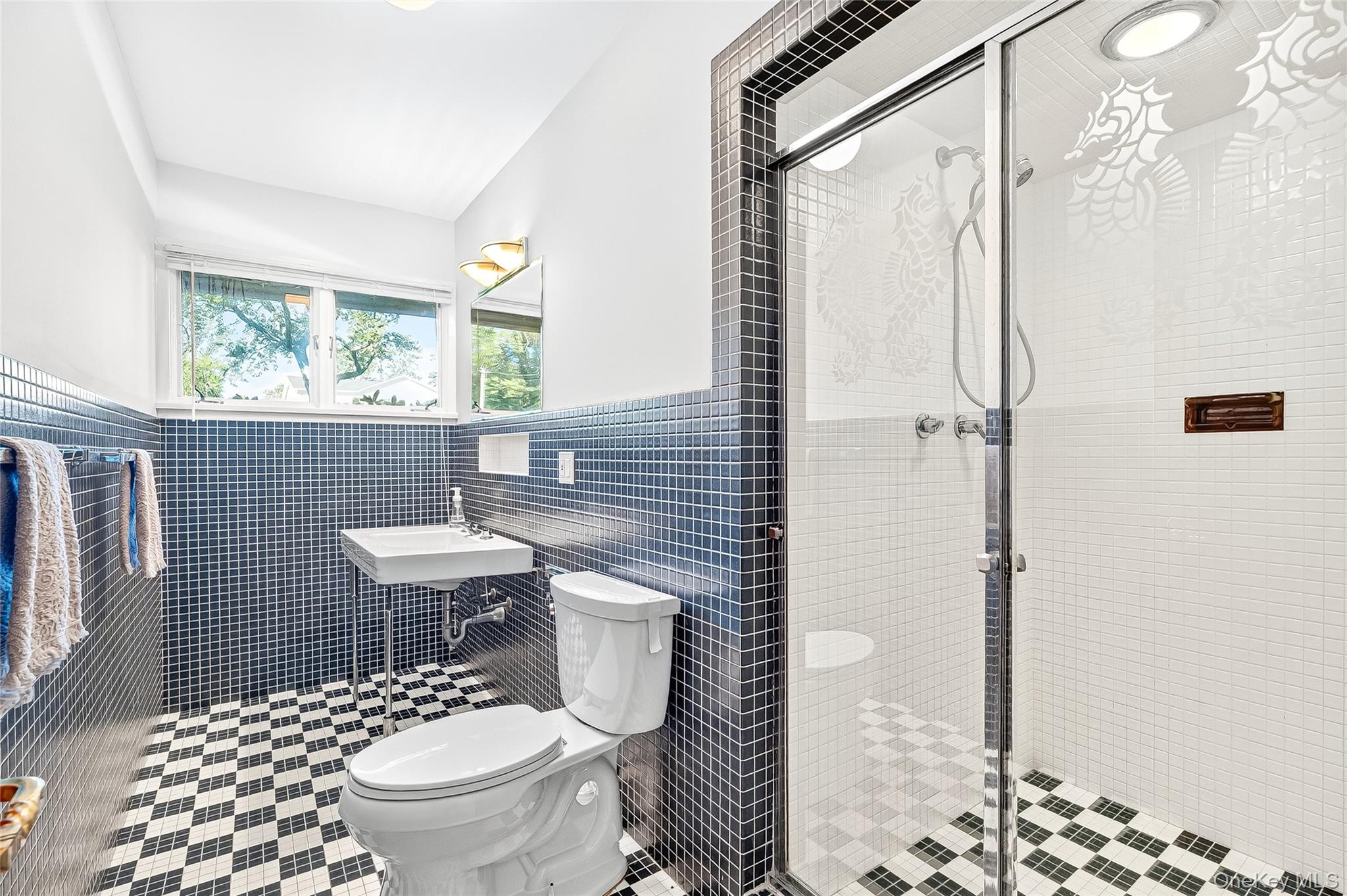 10 Barnaby Lane, Hartsdale, NY 10530