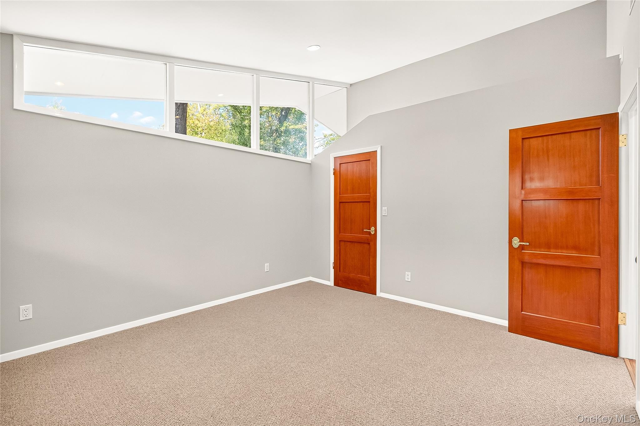 10 Barnaby Lane, Hartsdale, NY 10530