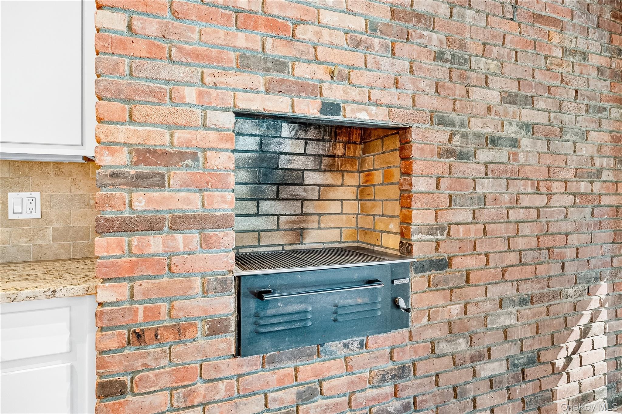 10 Barnaby Lane, Hartsdale, NY 10530