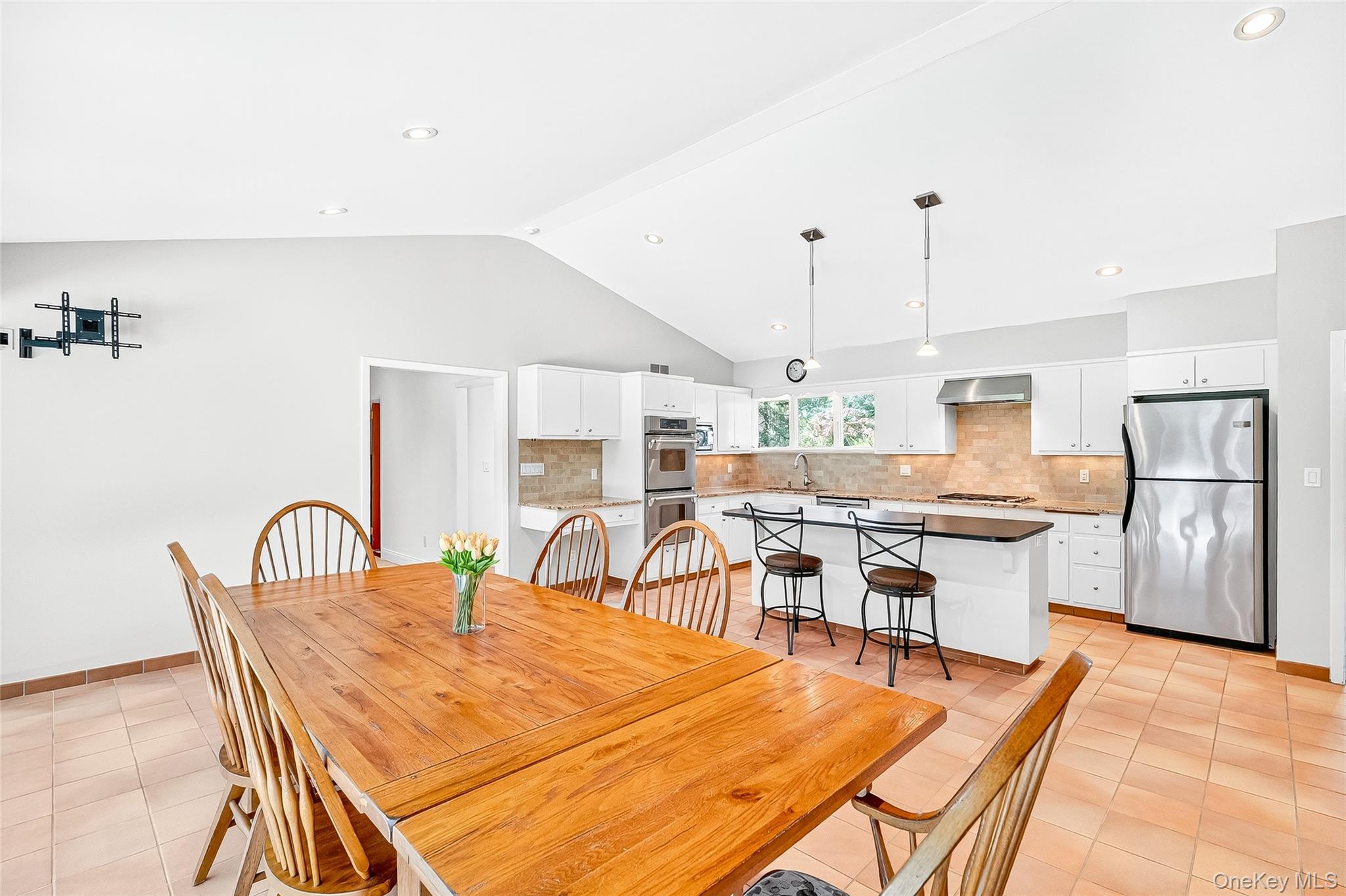 10 Barnaby Lane, Hartsdale, NY 10530