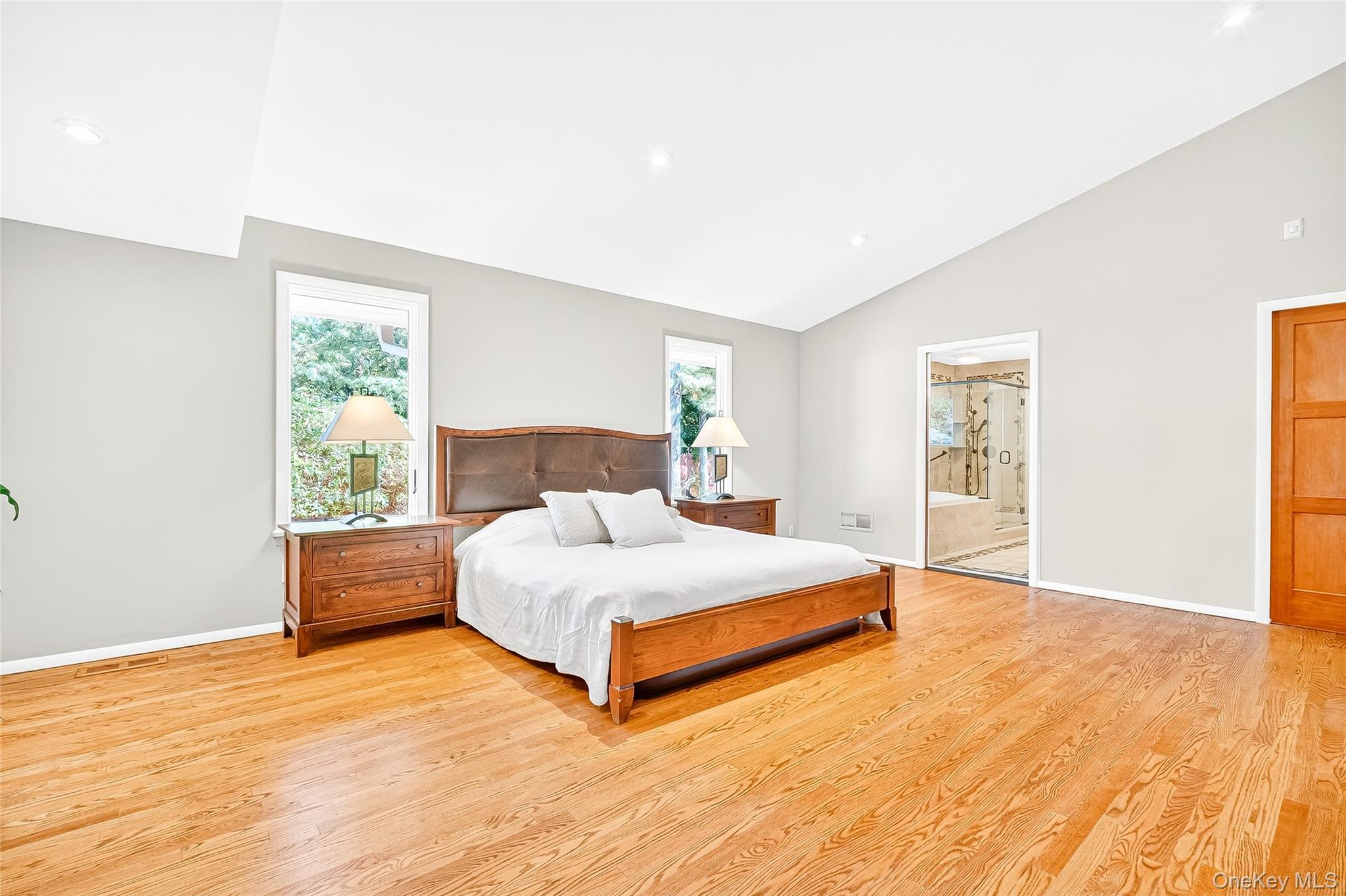 10 Barnaby Lane, Hartsdale, NY 10530