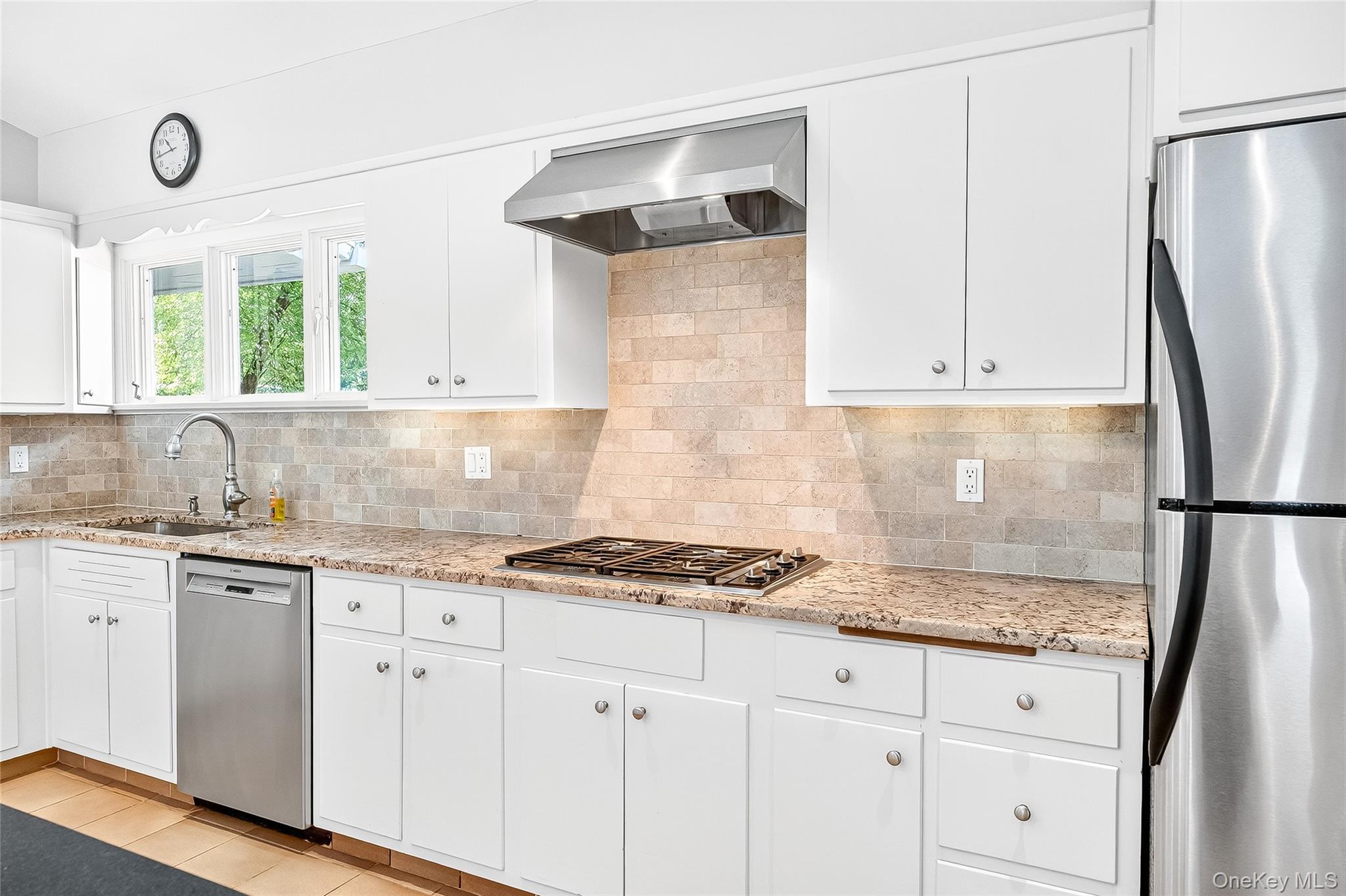 10 Barnaby Lane, Hartsdale, NY 10530