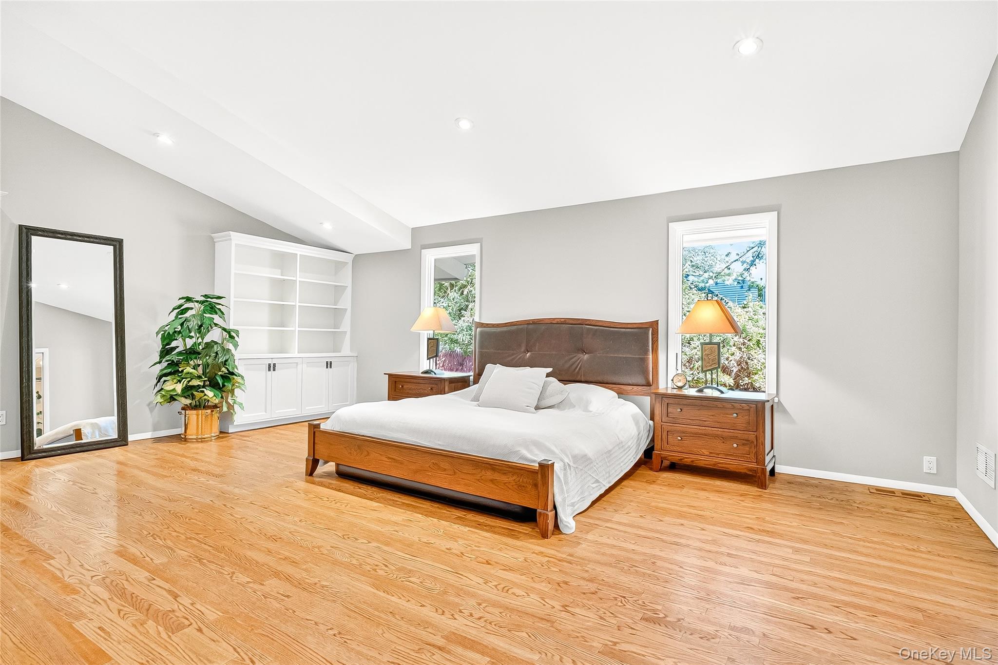 10 Barnaby Lane, Hartsdale, NY 10530