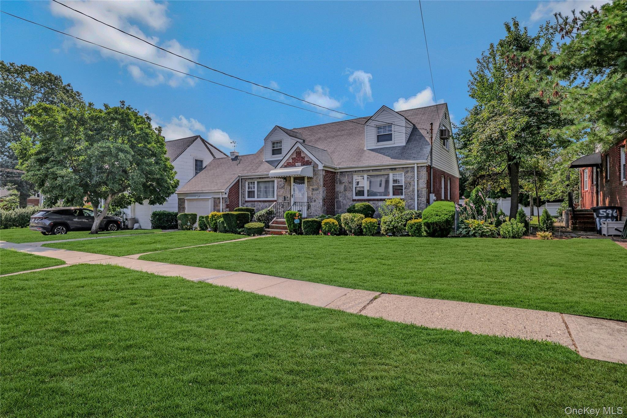 908 6th Avenue, New Hyde Park, NY 11040