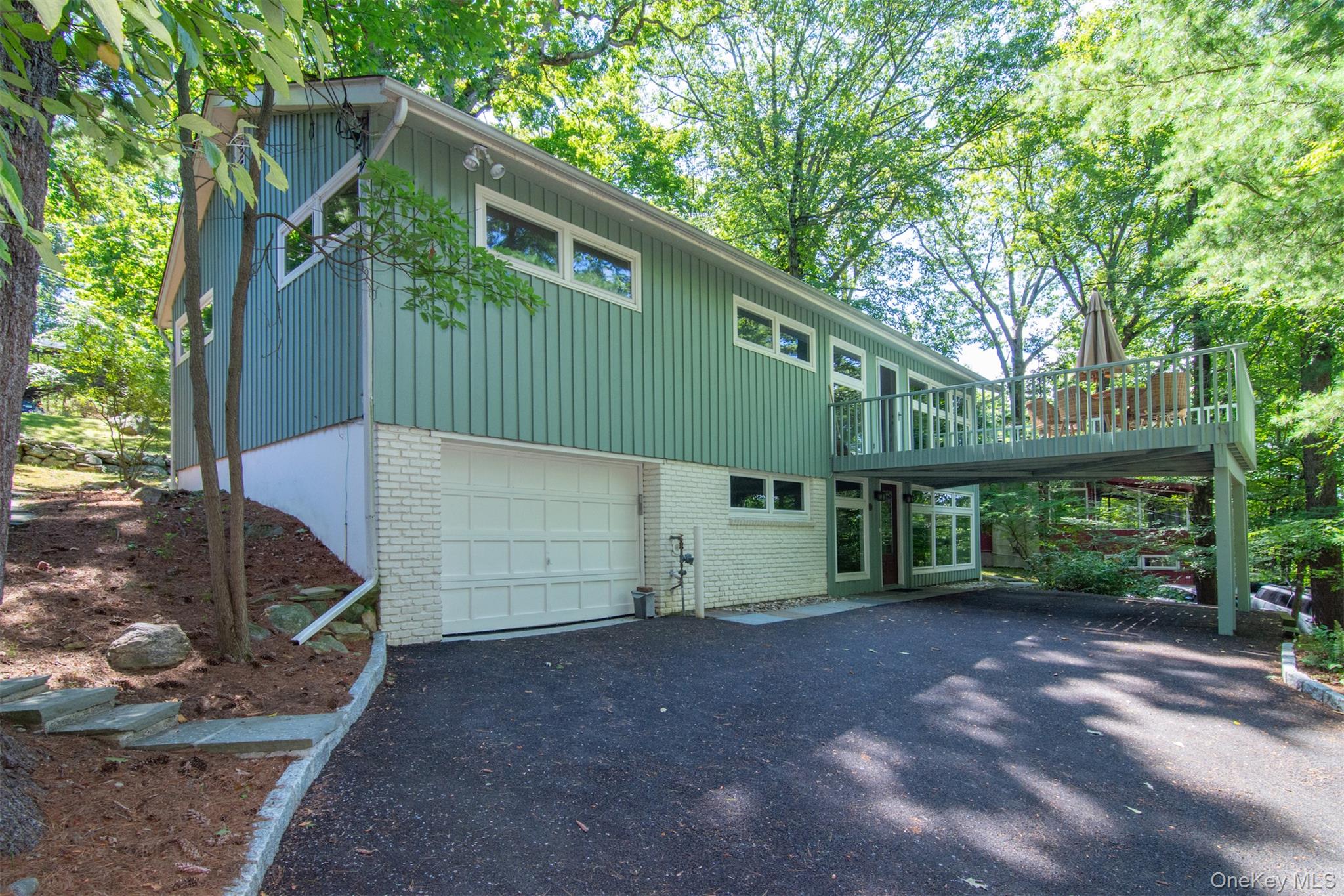 70 Deertrack Lane, Irvington, NY 10533