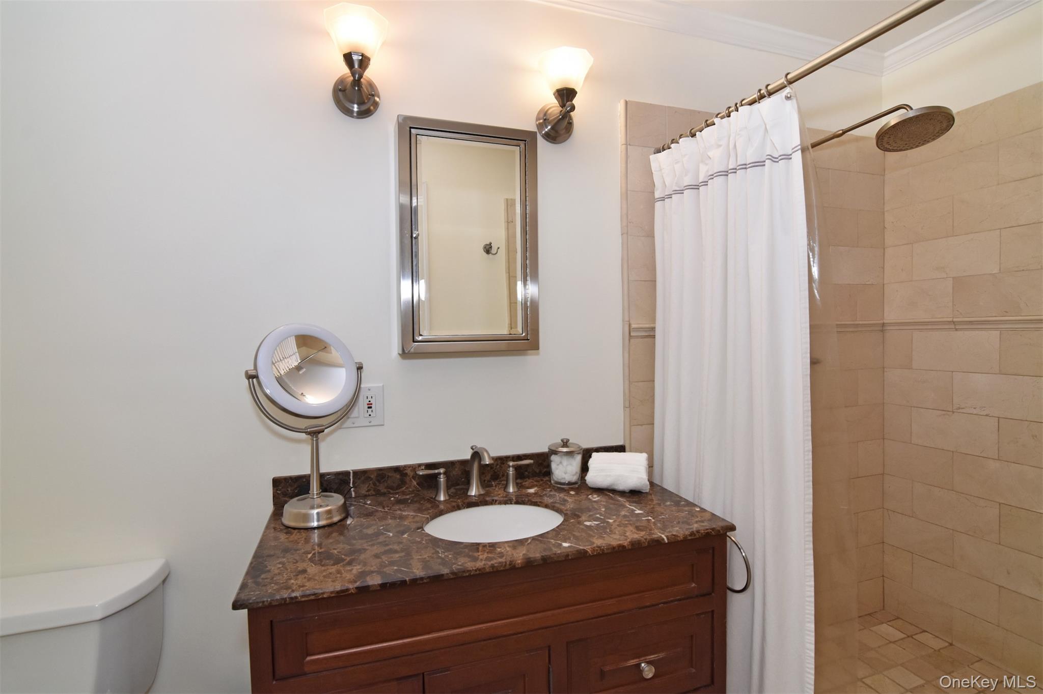 70 Deertrack Lane, Irvington, NY 10533