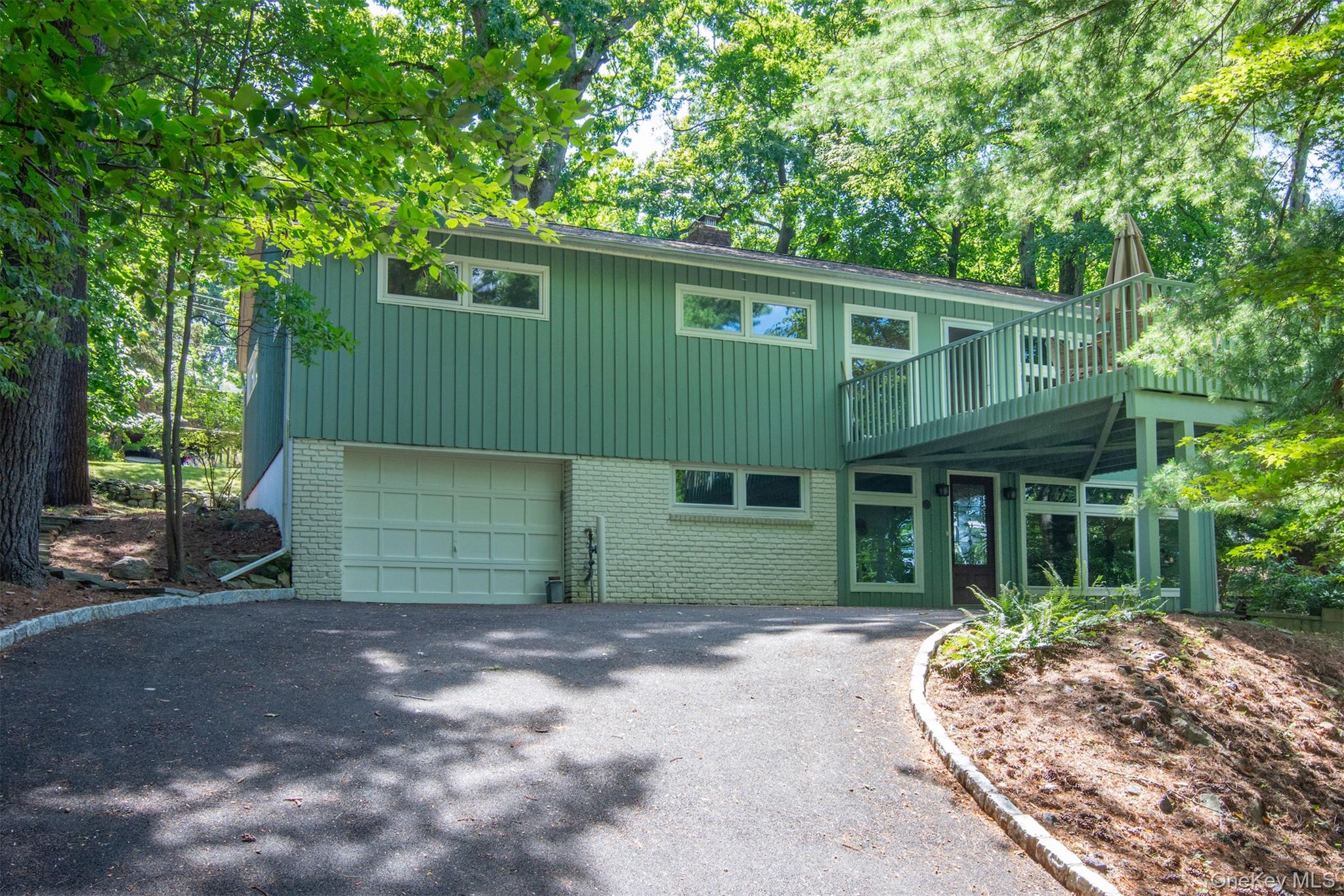 70 Deertrack Lane, Irvington, NY 10533