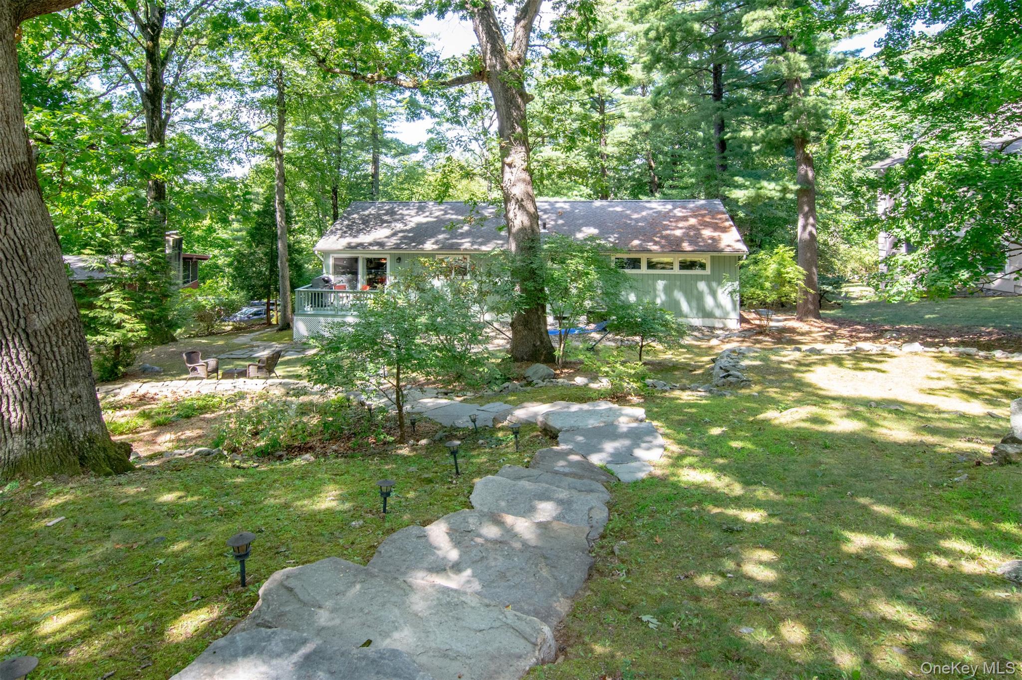 70 Deertrack Lane, Irvington, NY 10533