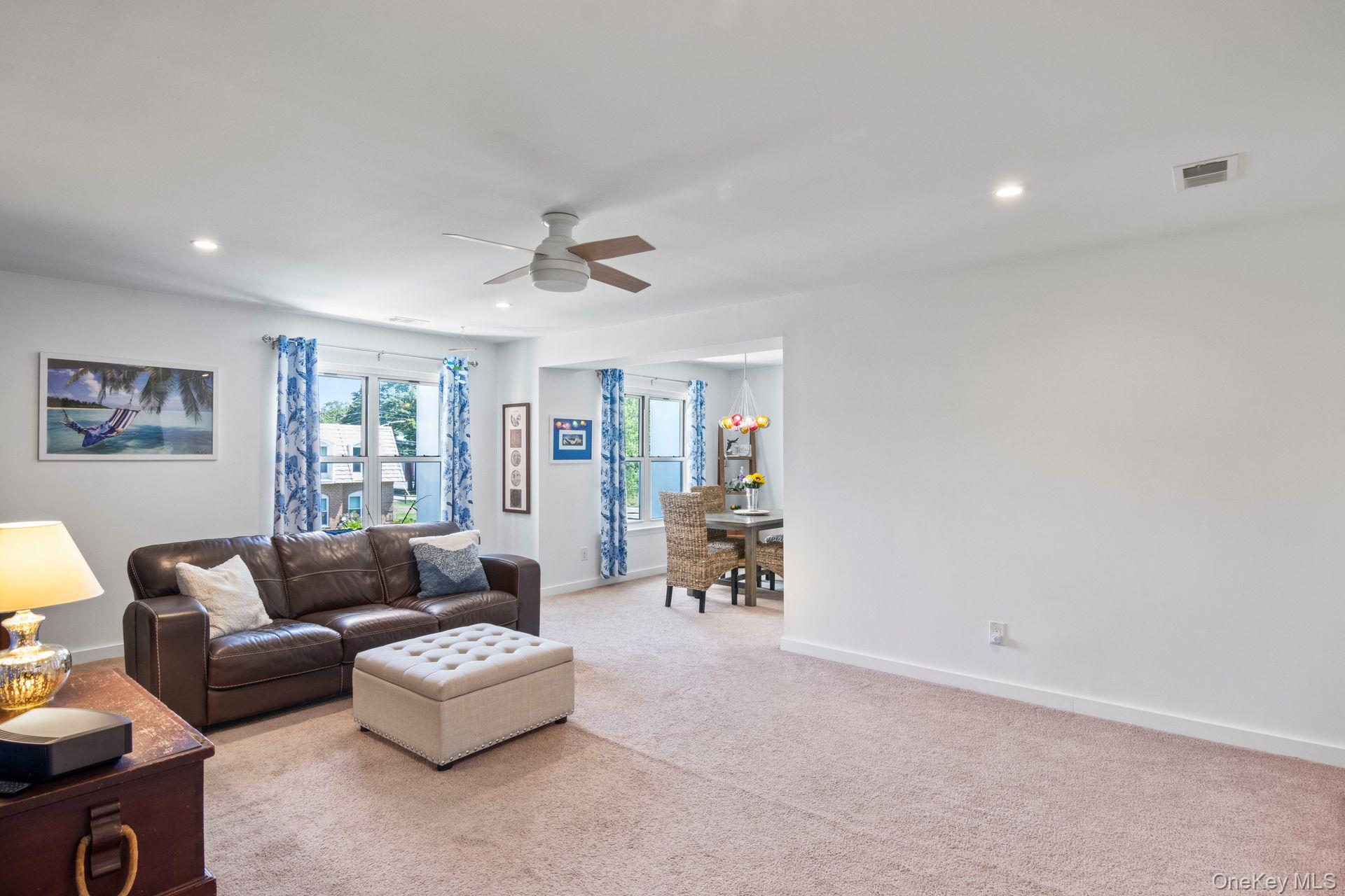 175 Main Avenue # 136, Wheatley Heights, NY 11798