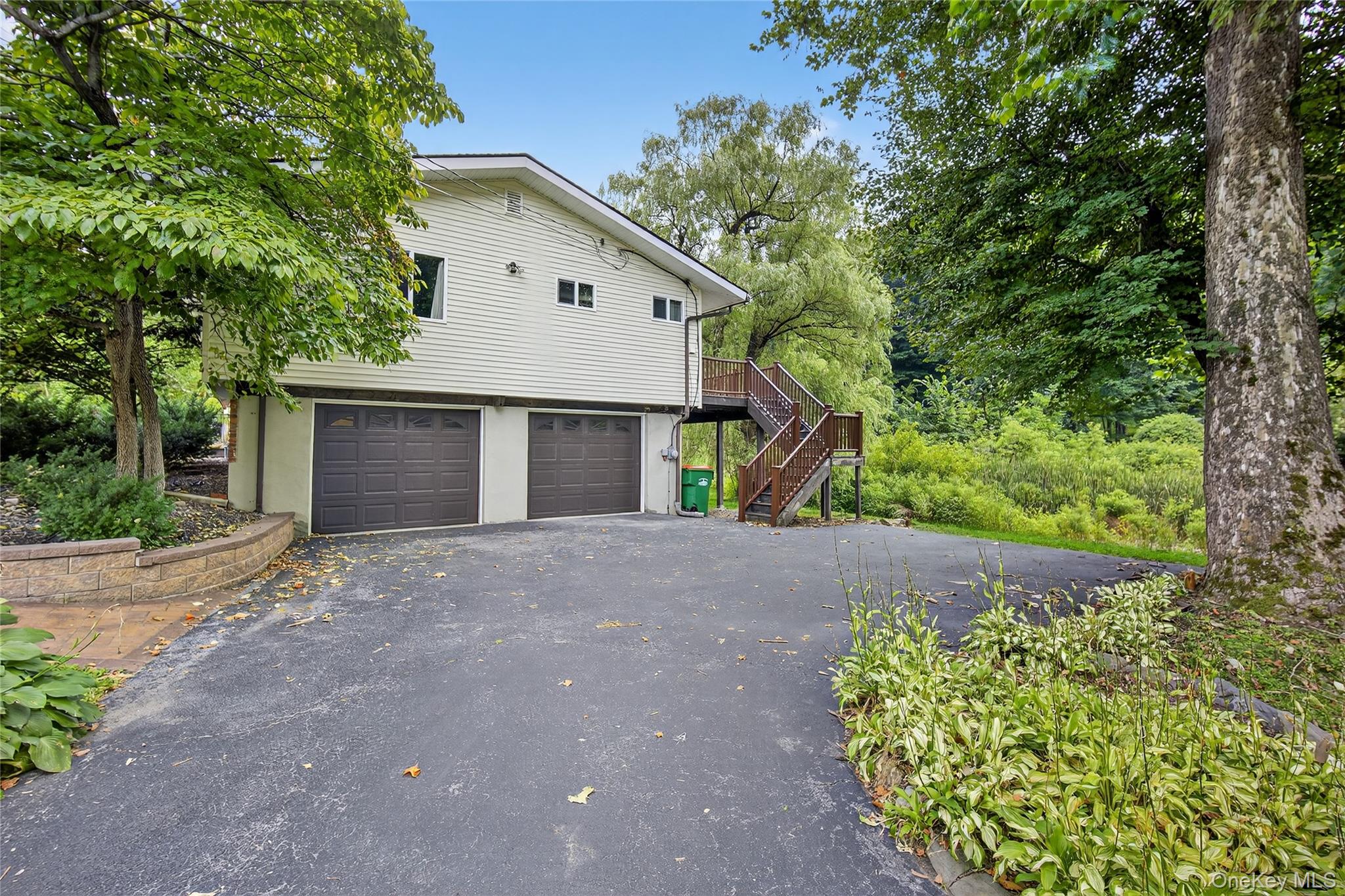 12 Birch Hill Drive, Poughkeepsie, NY 12603