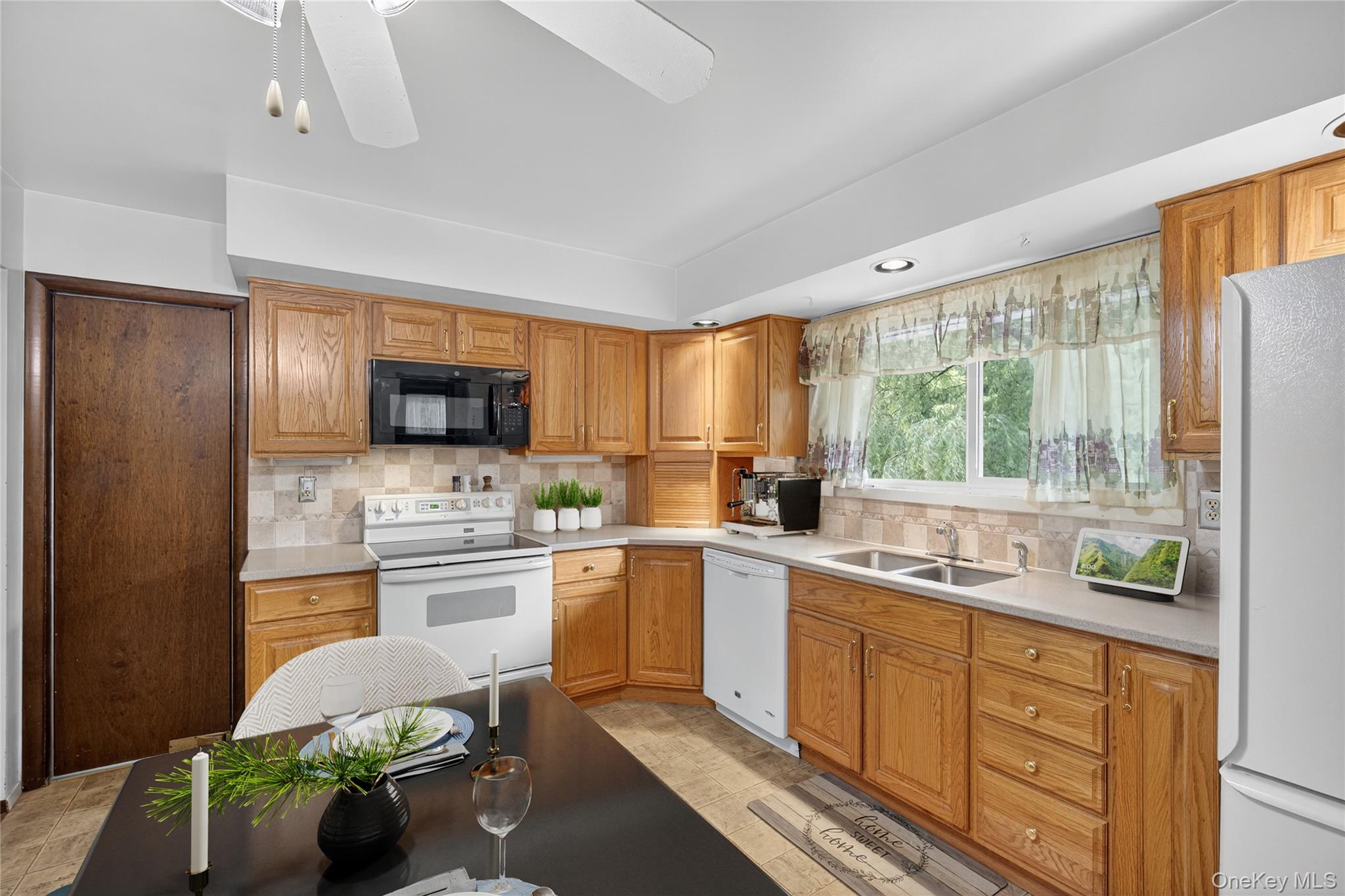 12 Birch Hill Drive, Poughkeepsie, NY 12603