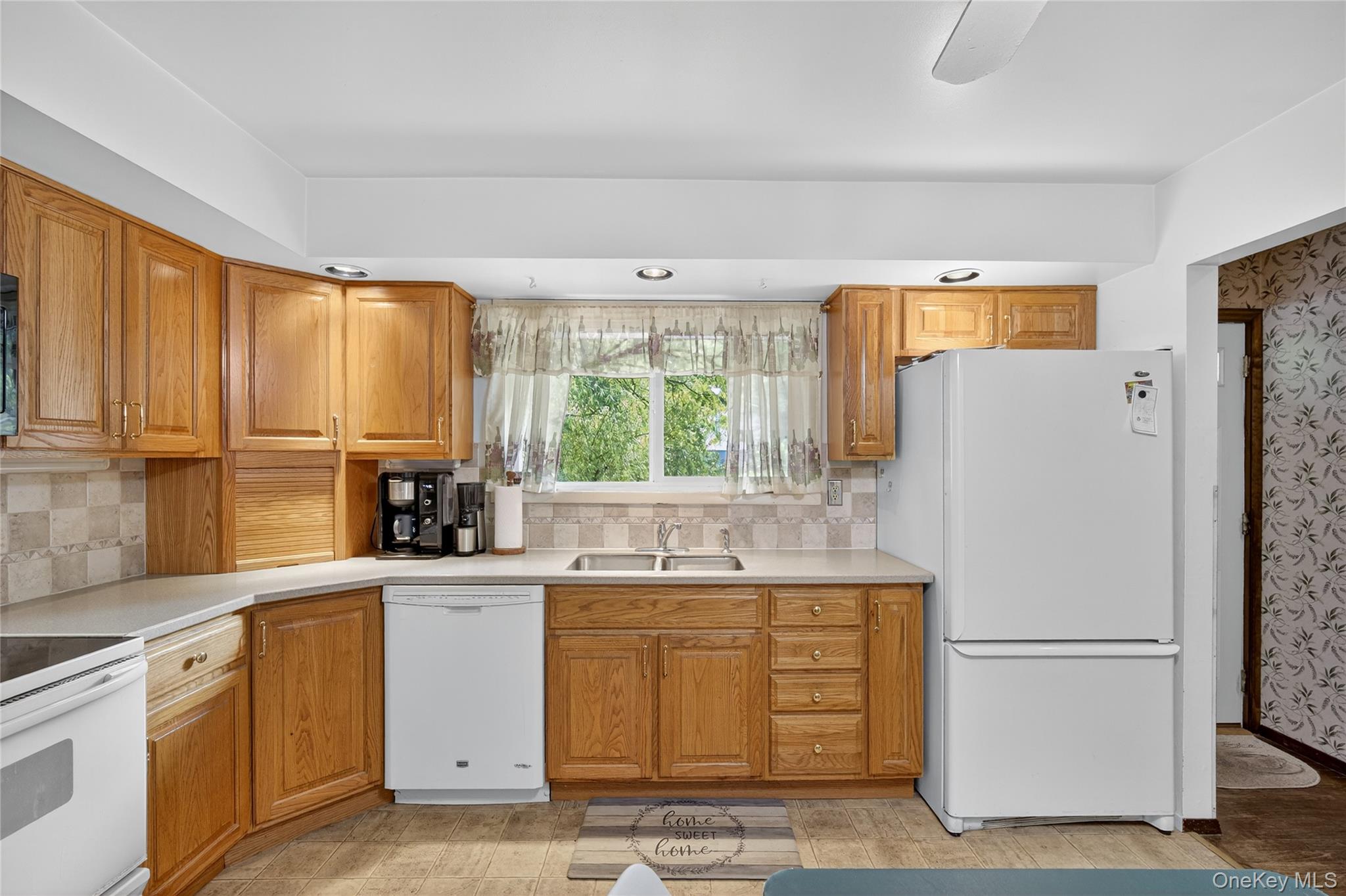 12 Birch Hill Drive, Poughkeepsie, NY 12603