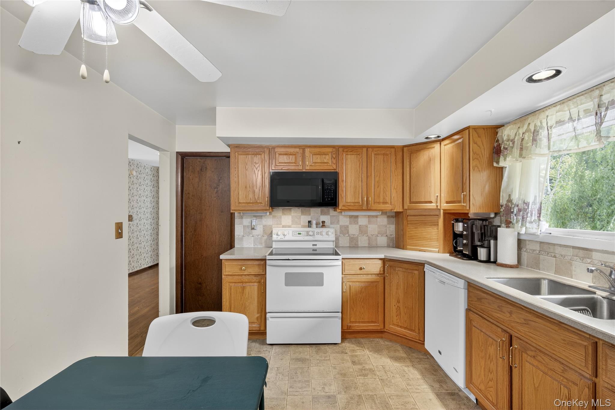 12 Birch Hill Drive, Poughkeepsie, NY 12603