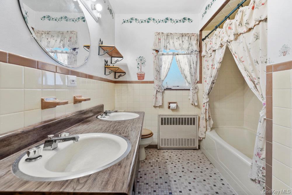 1212 Herzel Boulevard, West Babylon, NY 11704