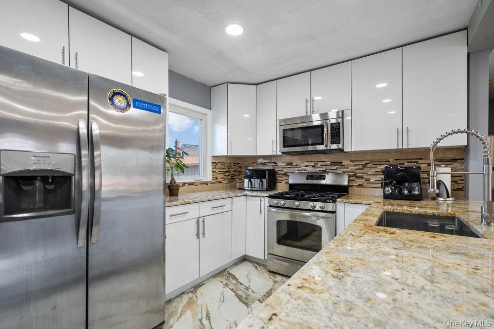 1212 Herzel Boulevard, West Babylon, NY 11704