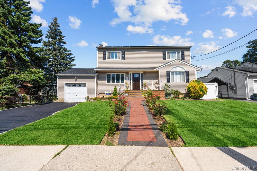 1212 Herzel Boulevard, West Babylon, NY 11704