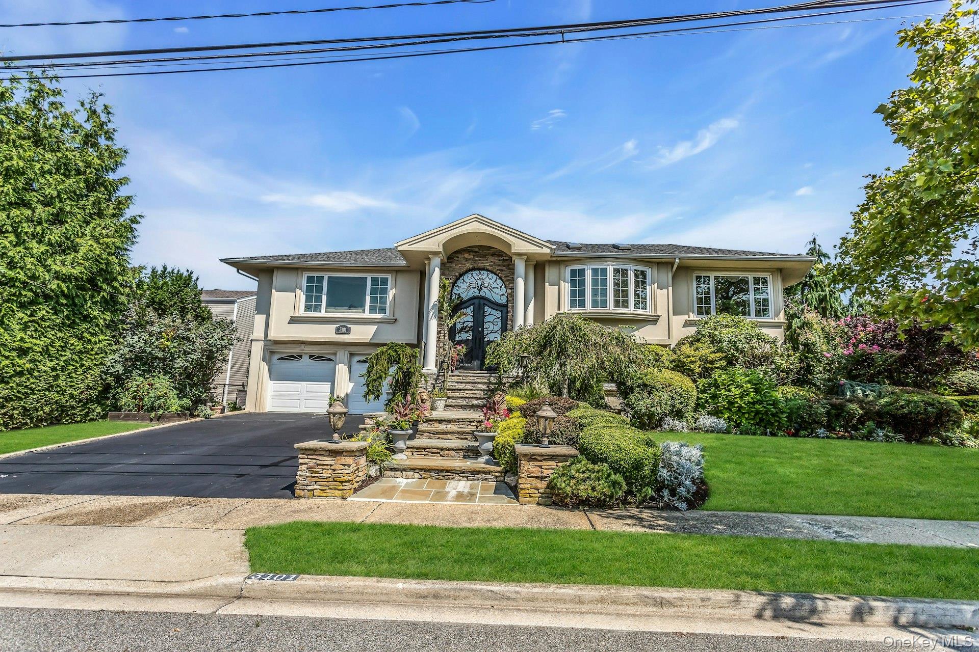 3101 Lonni Lane, Merrick, NY 11566