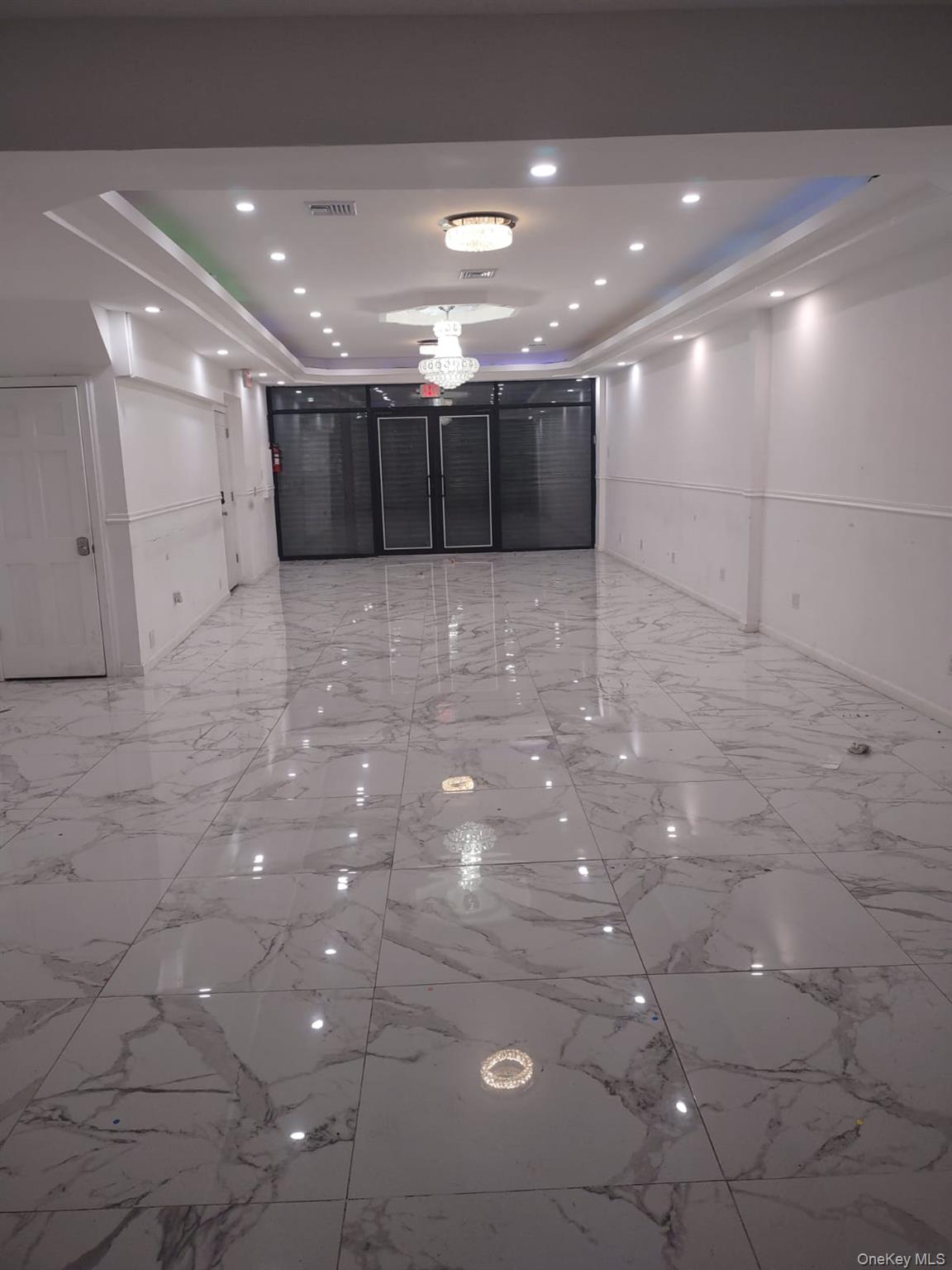 214-47 Jamaica Avenue, Jamaica, NY 11428