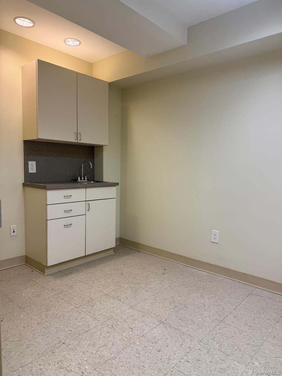 83-71 116 Street # M2, Richmond Hill, NY 11418