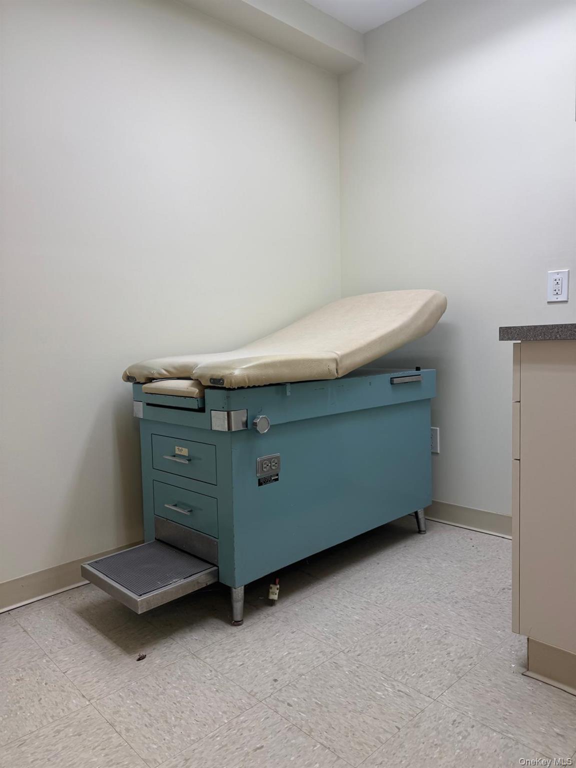 83-71 116 Street # M2, Richmond Hill, NY 11418