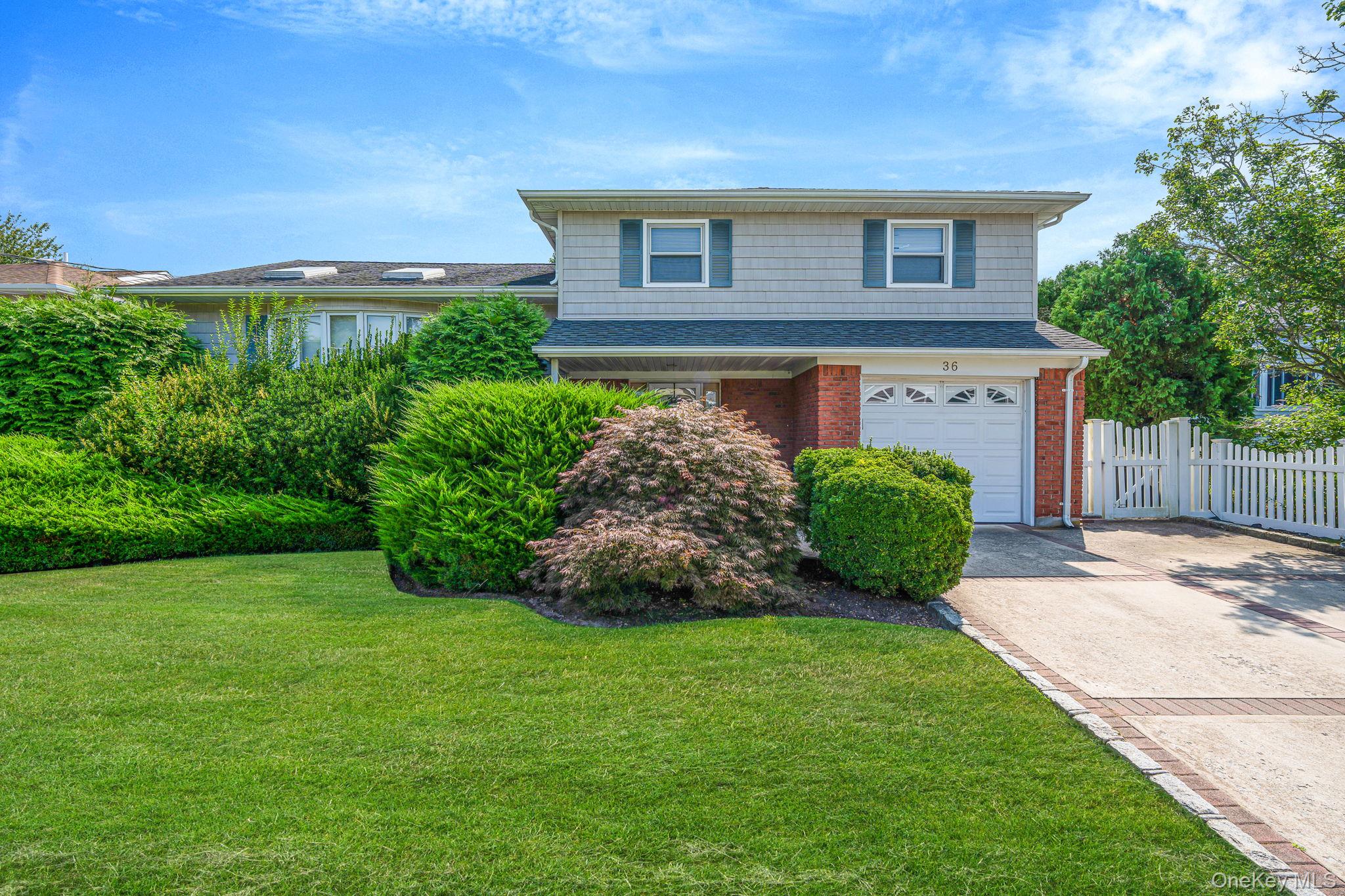 36 Kenwood Drive, Massapequa, NY 11758
