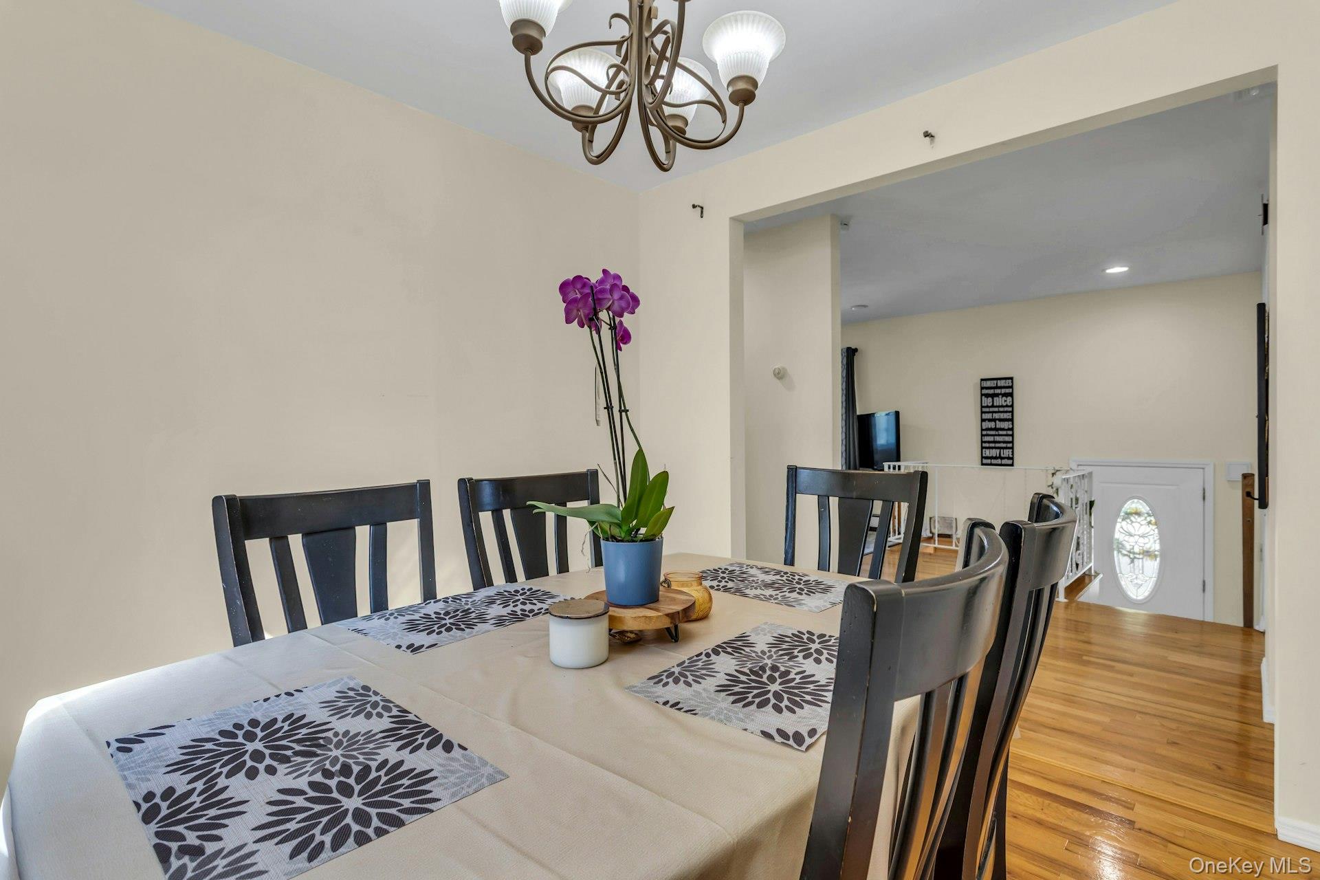 17 Phyllis Drive, East Northport, NY 11731