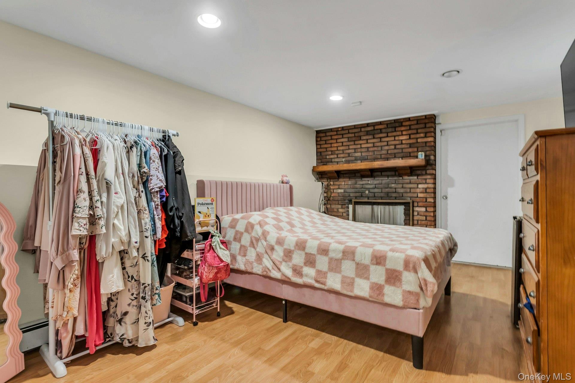 17 Phyllis Drive, East Northport, NY 11731