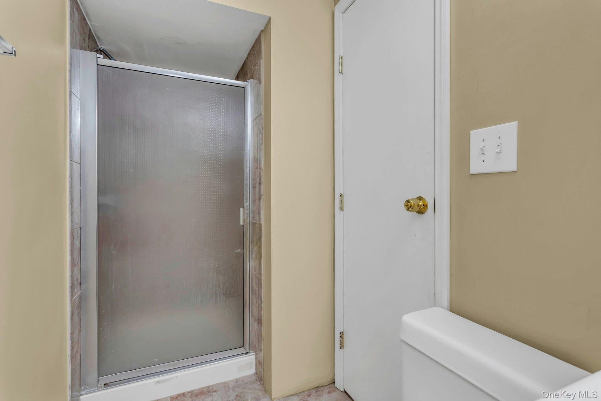 17 Phyllis Drive, East Northport, NY 11731