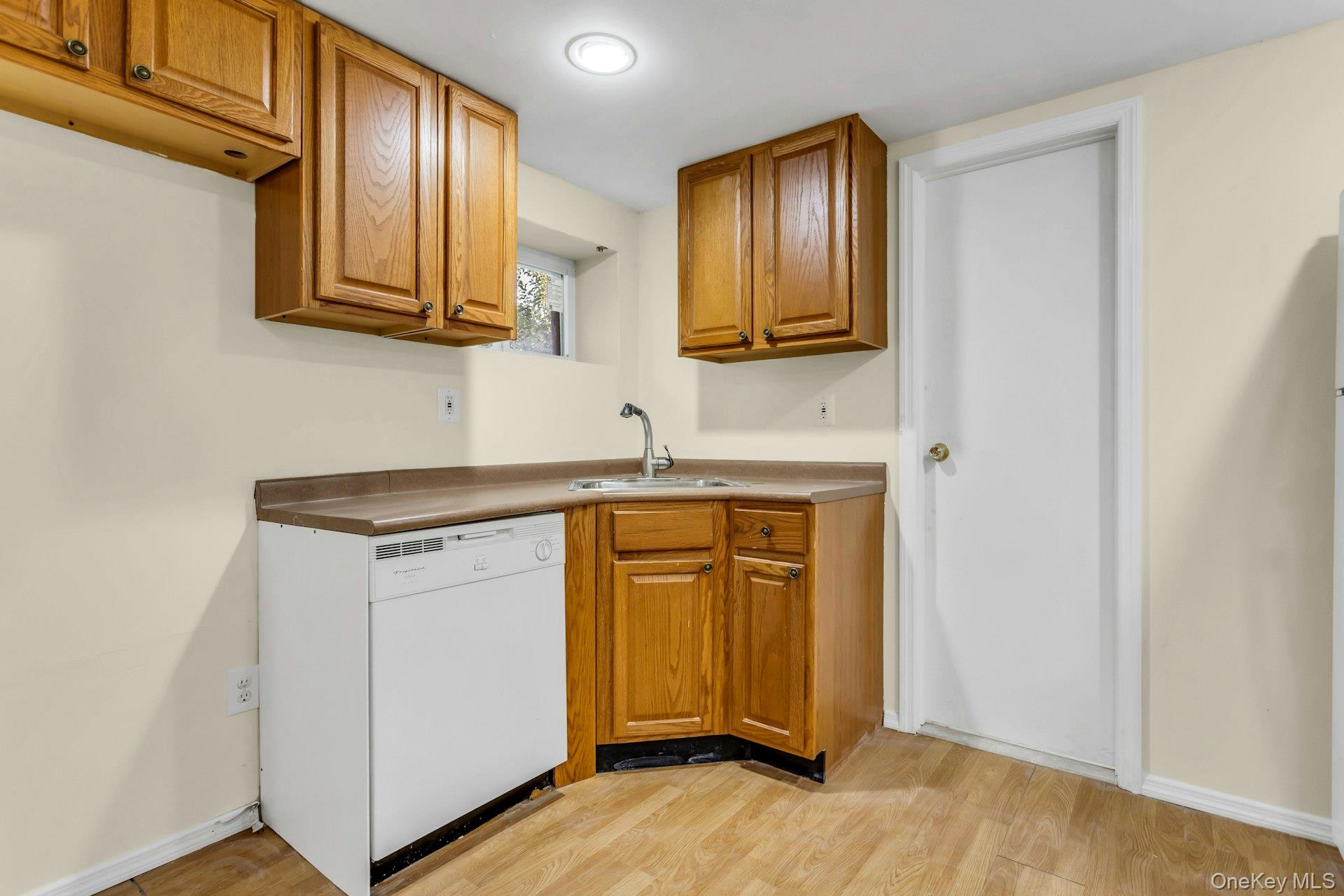 17 Phyllis Drive, East Northport, NY 11731