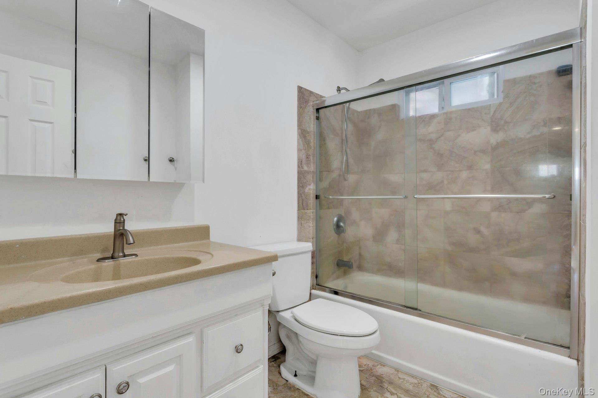 17 Phyllis Drive, East Northport, NY 11731