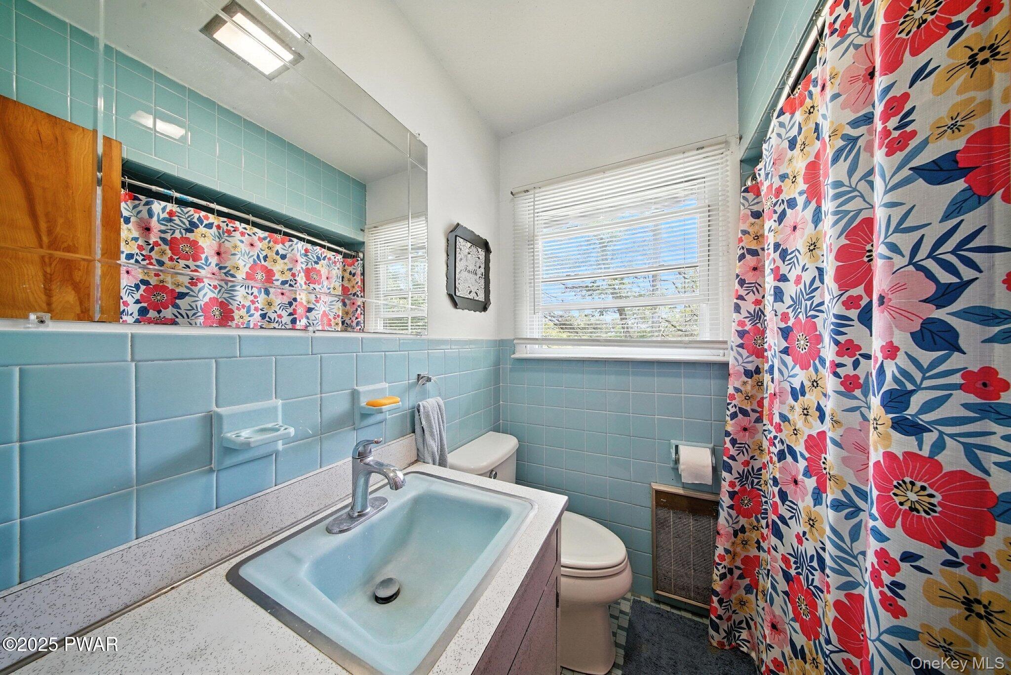 111 Mountain Springs Road, Milford, PA 18337