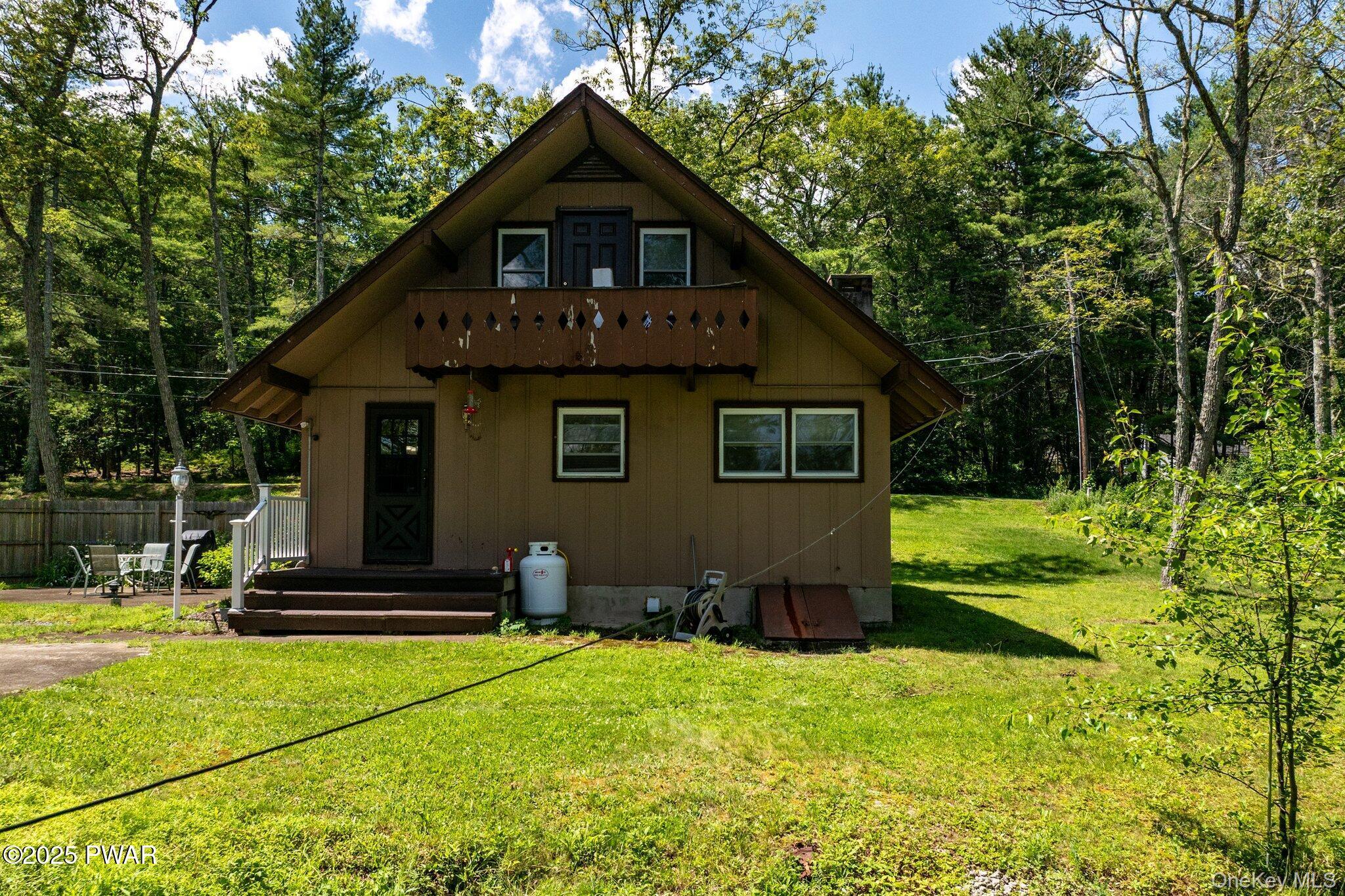 111 Mountain Springs Road, Milford, PA 18337