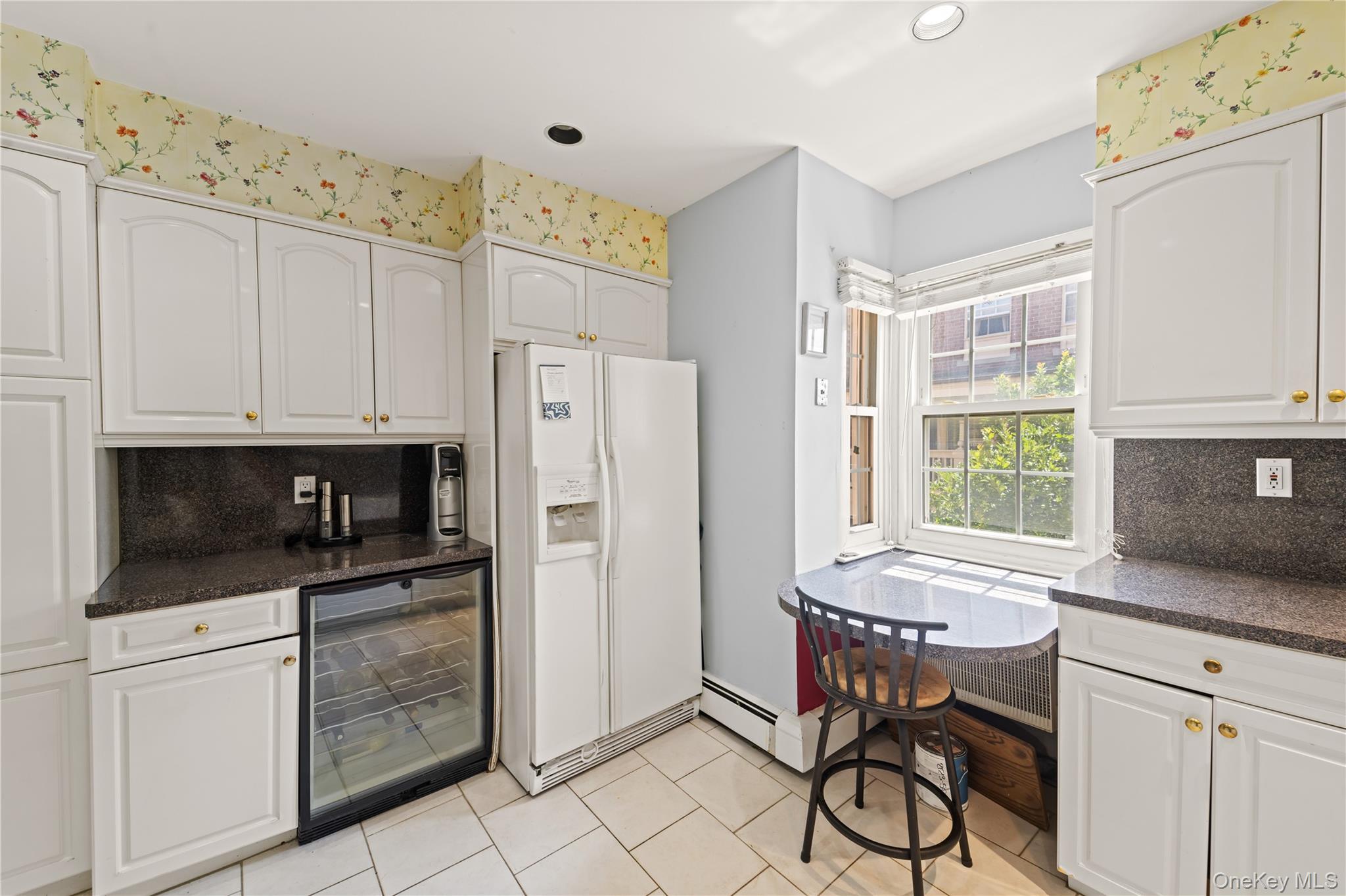 12-35 Robin Lane # Upper, Bayside, NY 11360