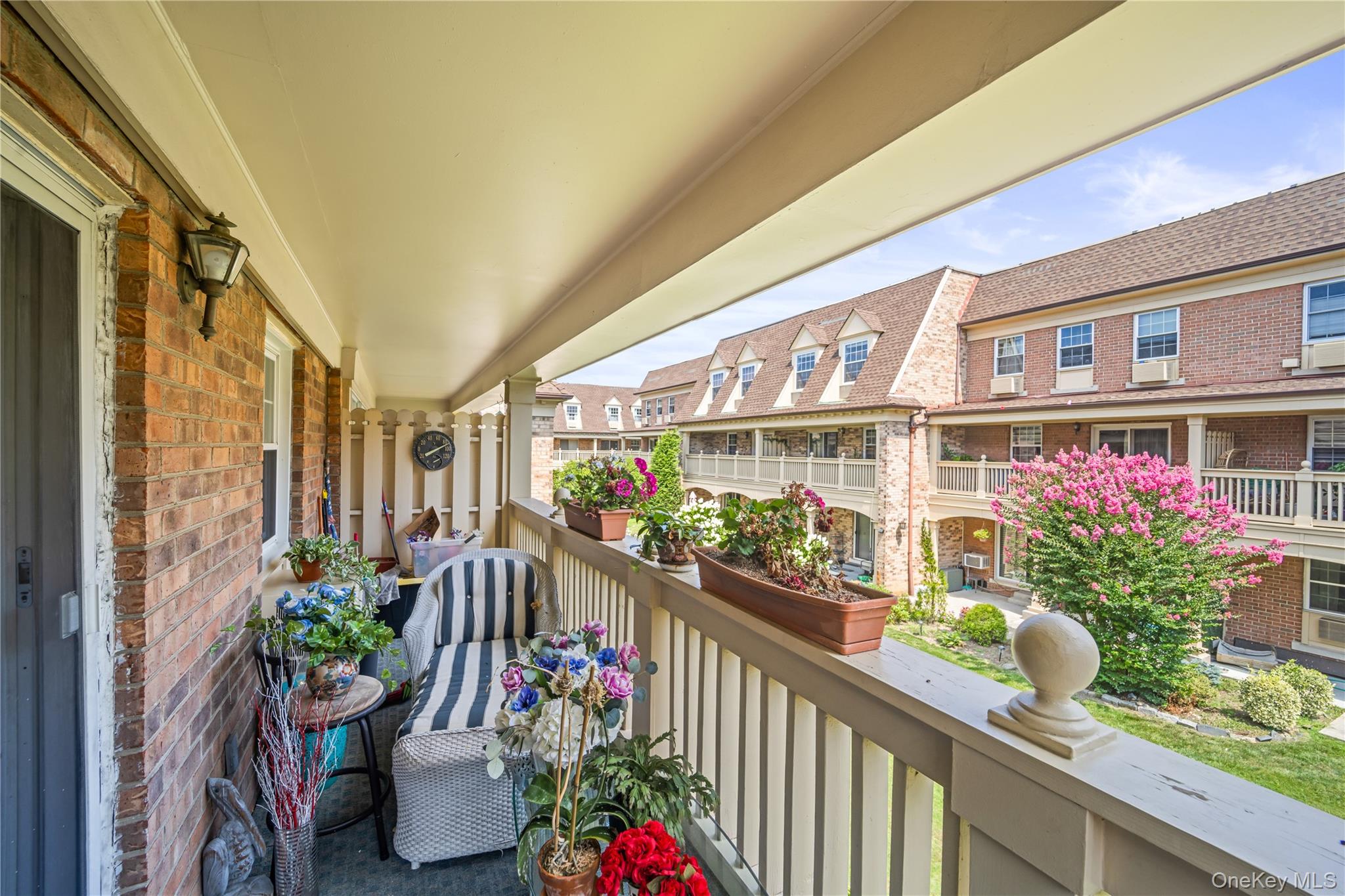 12-35 Robin Lane # Upper, Bayside, NY 11360