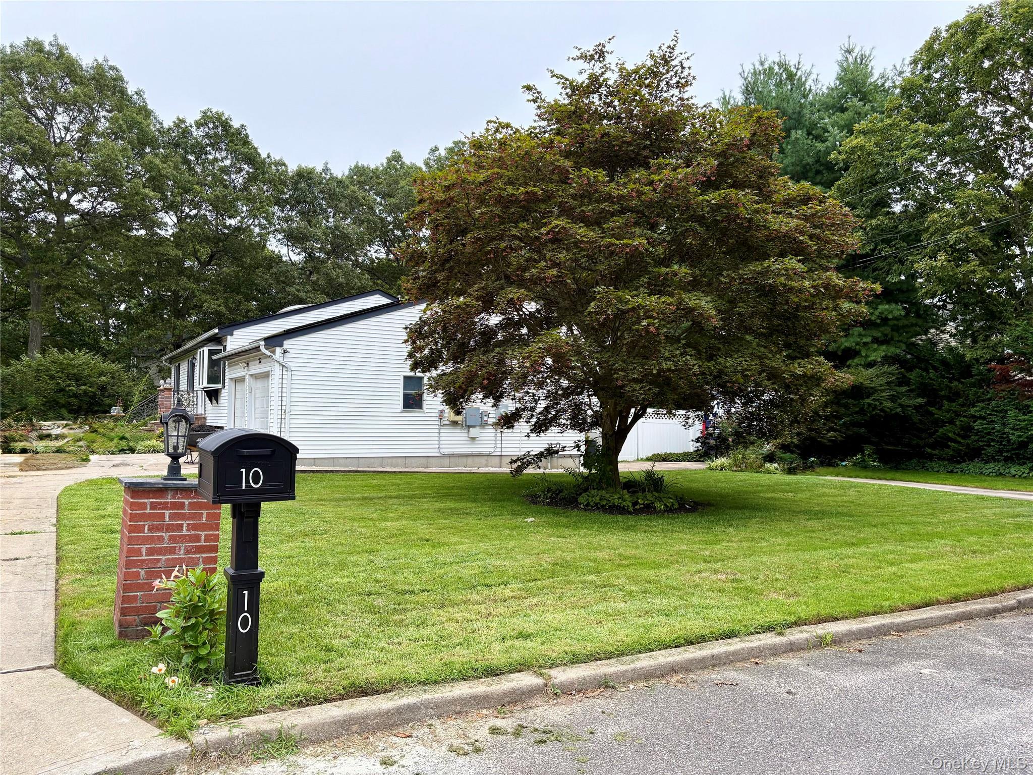 10 Joanna Place, Port Jefferson Station, NY 11776