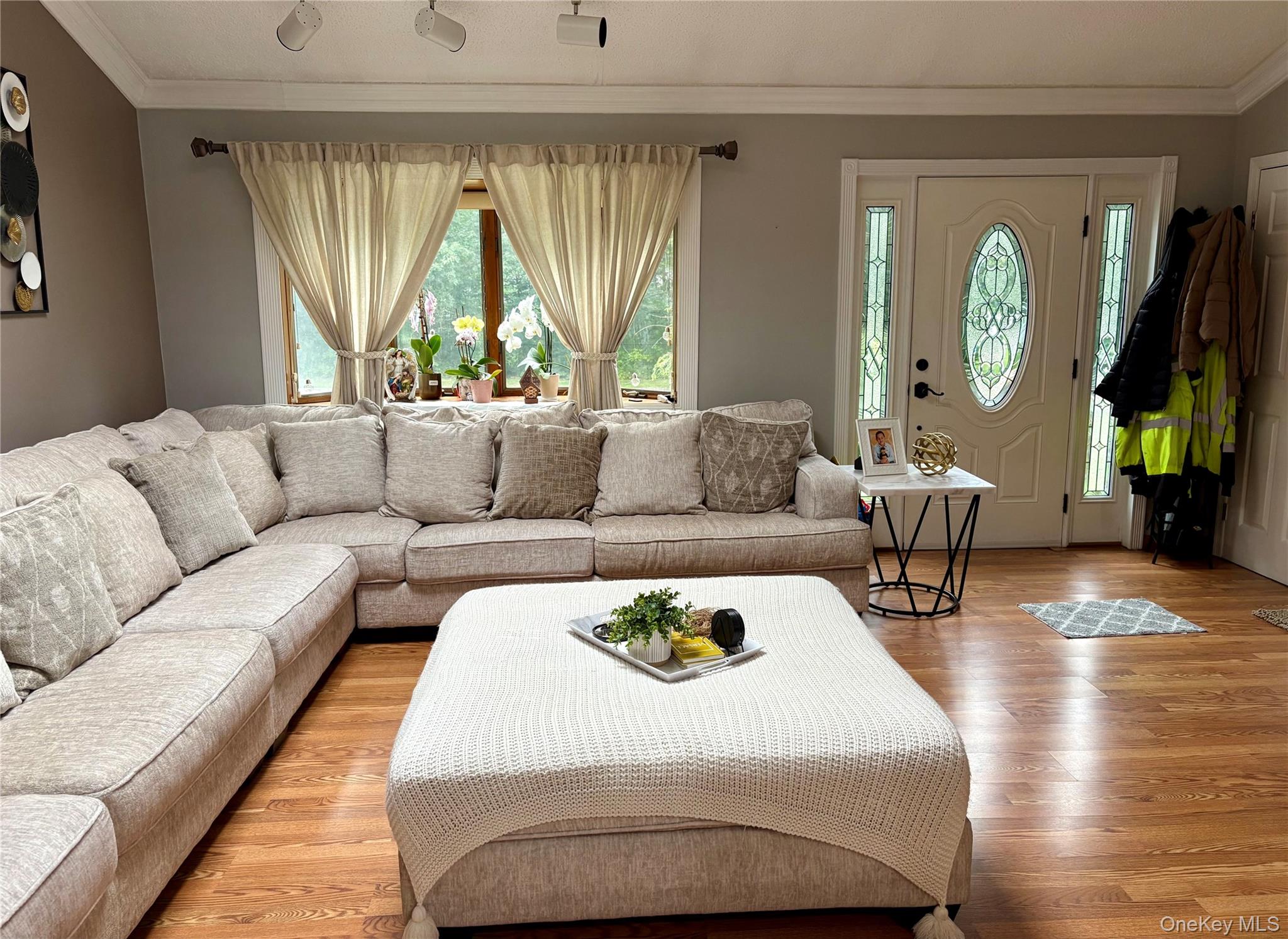 10 Joanna Place, Port Jefferson Station, NY 11776